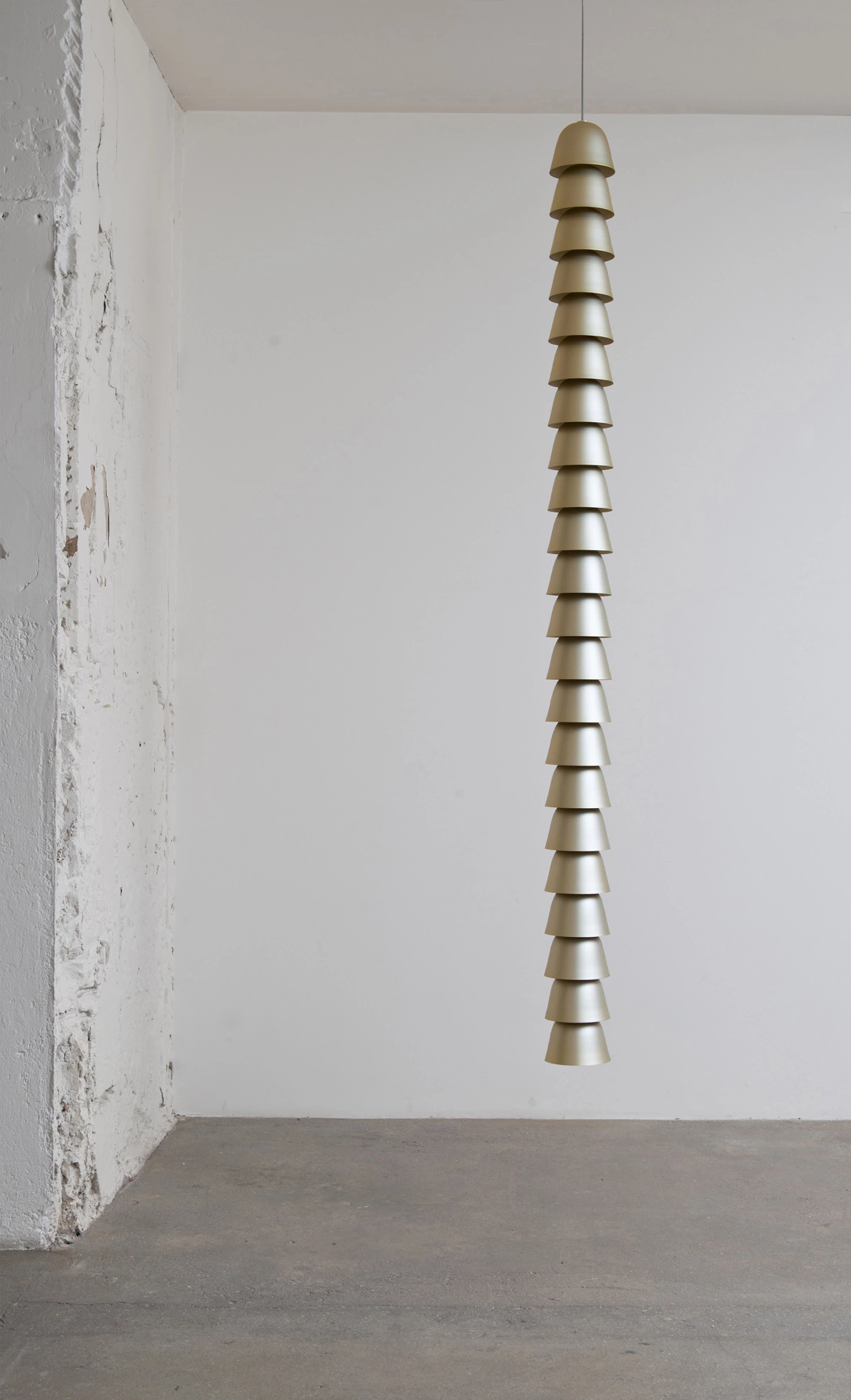 Chaînes Metal Champagne Triple - Ronan & Erwan Bouroullec - Pendant light - Galerie kreo