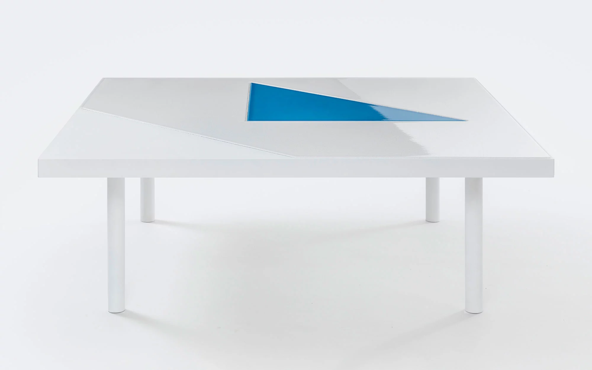 Translation Triangolo Coffee Table - Pierre Charpin - Coffee table - Galerie kreo