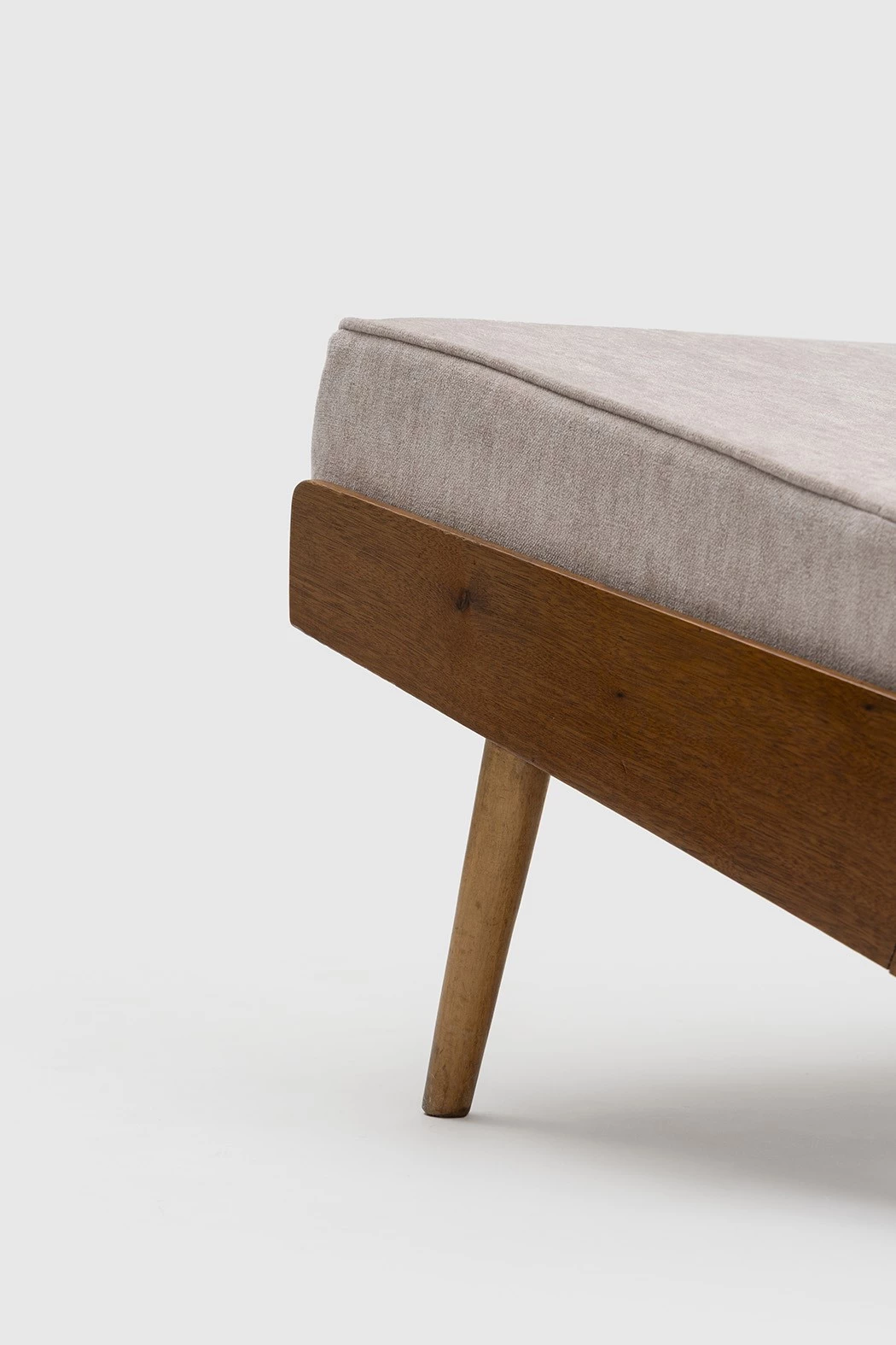 Slat Chair (2) (pink) - Robin Day - Seating - Galerie kreo