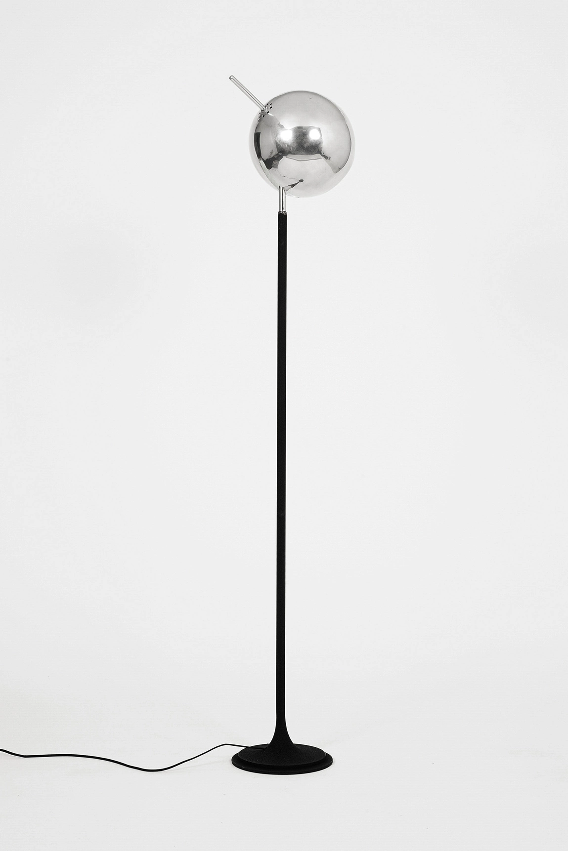 1082 - Gino Sarfatti - Floor light - Galerie kreo