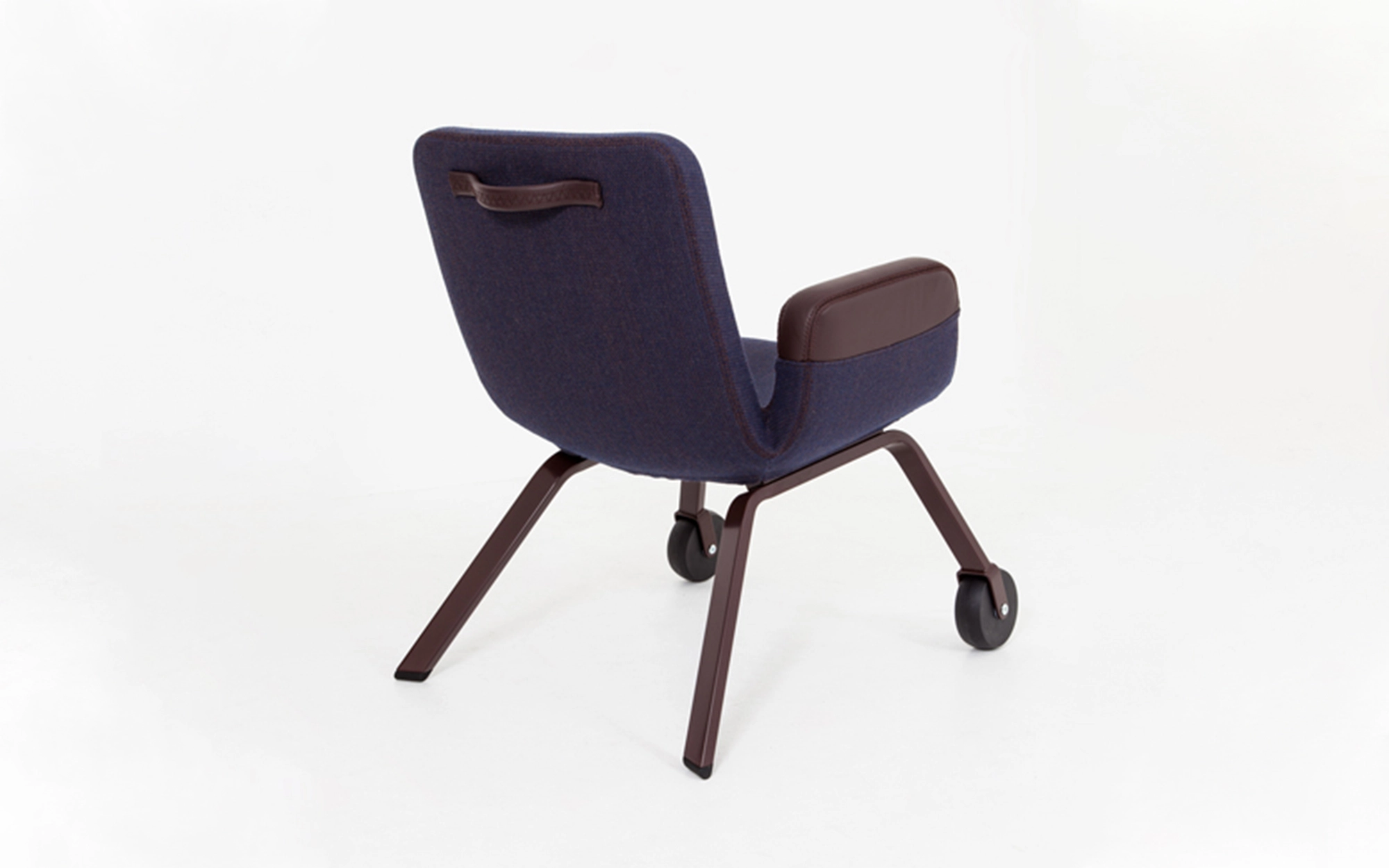 UN Lounge Chair - Hella Jongerius - Chair - Galerie kreo