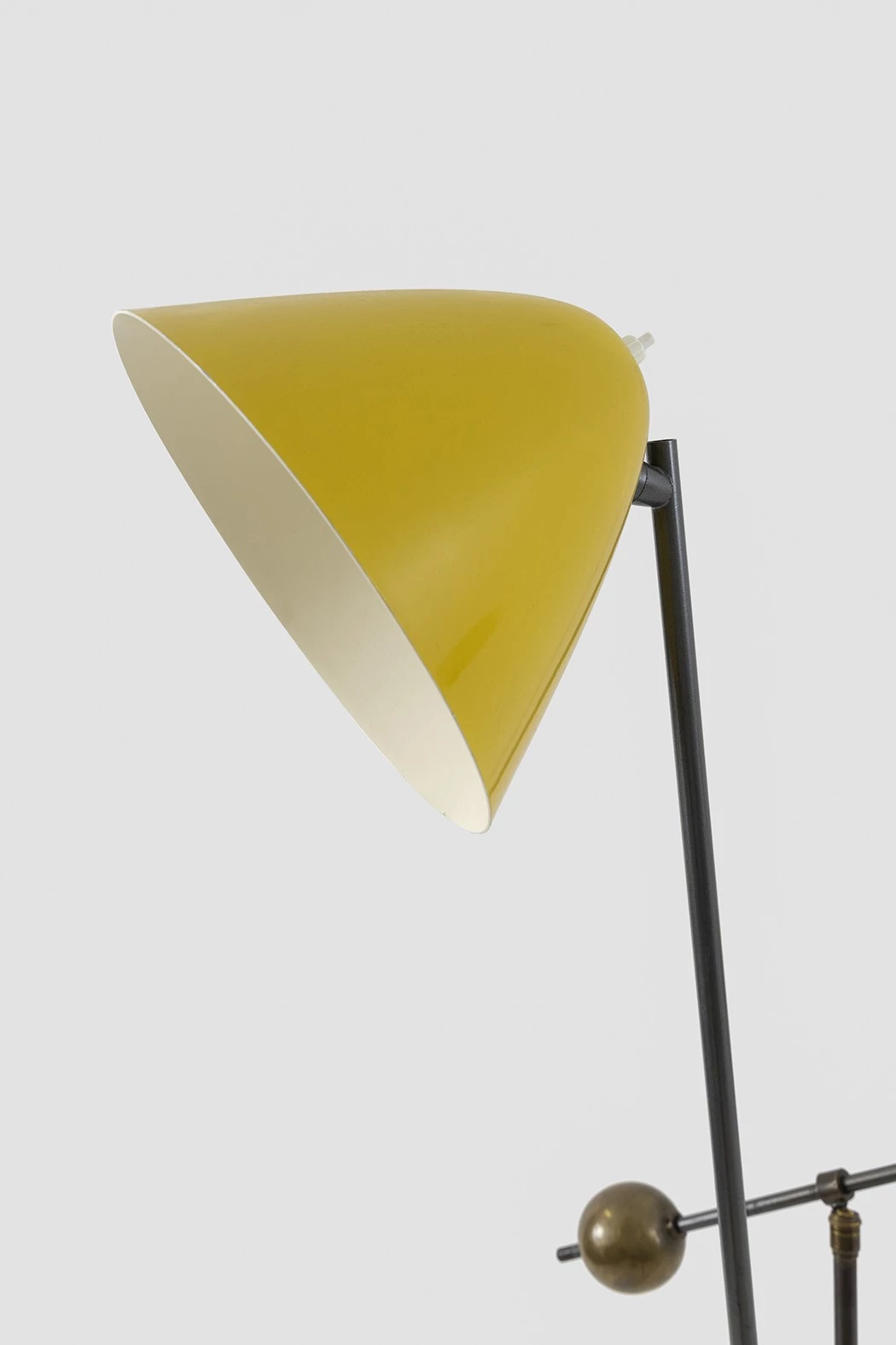 1654 - Robert Mathieu - Floor light - Galerie kreo