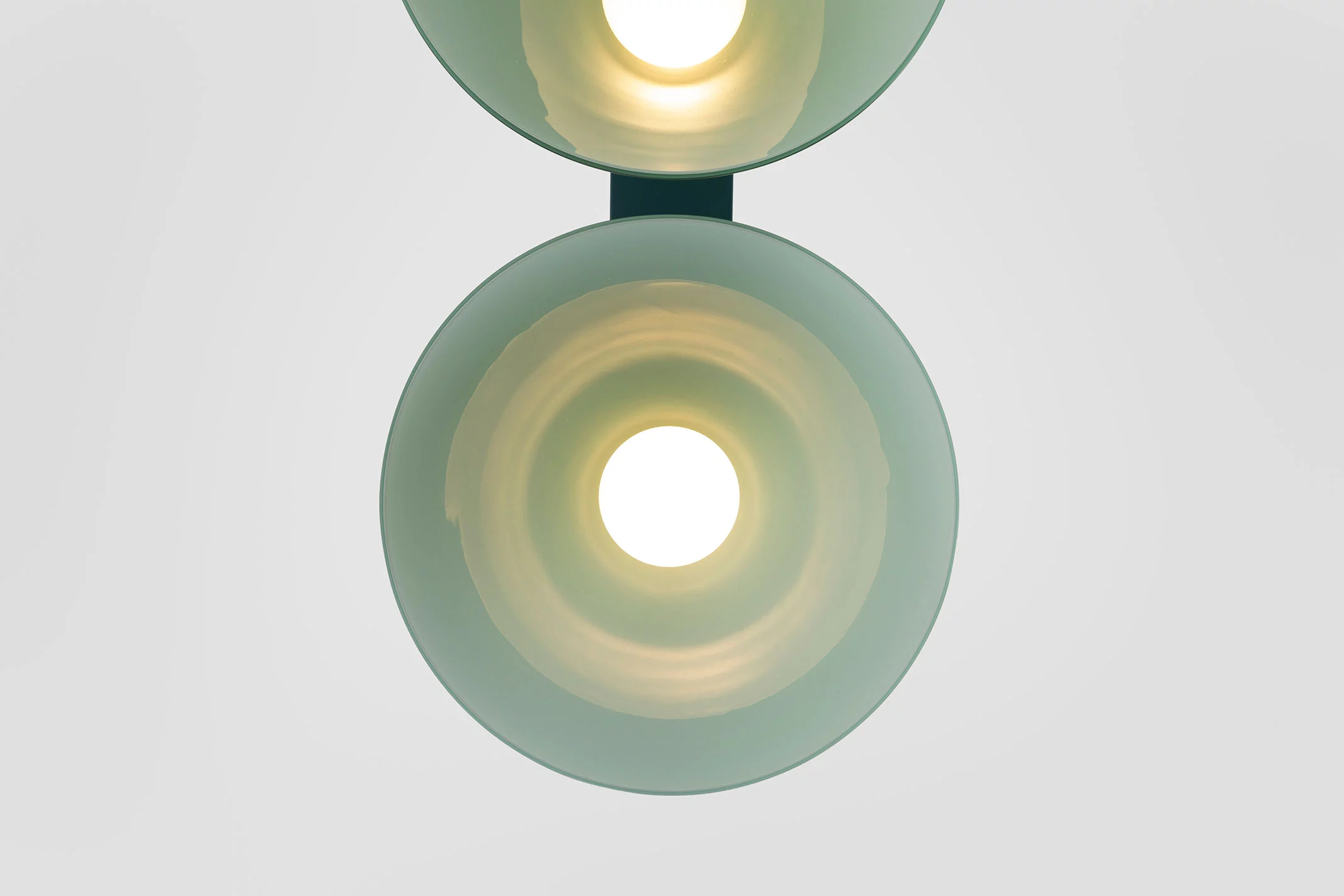 Signal C4 POLYCHROMATIC - Edward Barber and Jay Osgerby - Pendant light - Galerie kreo