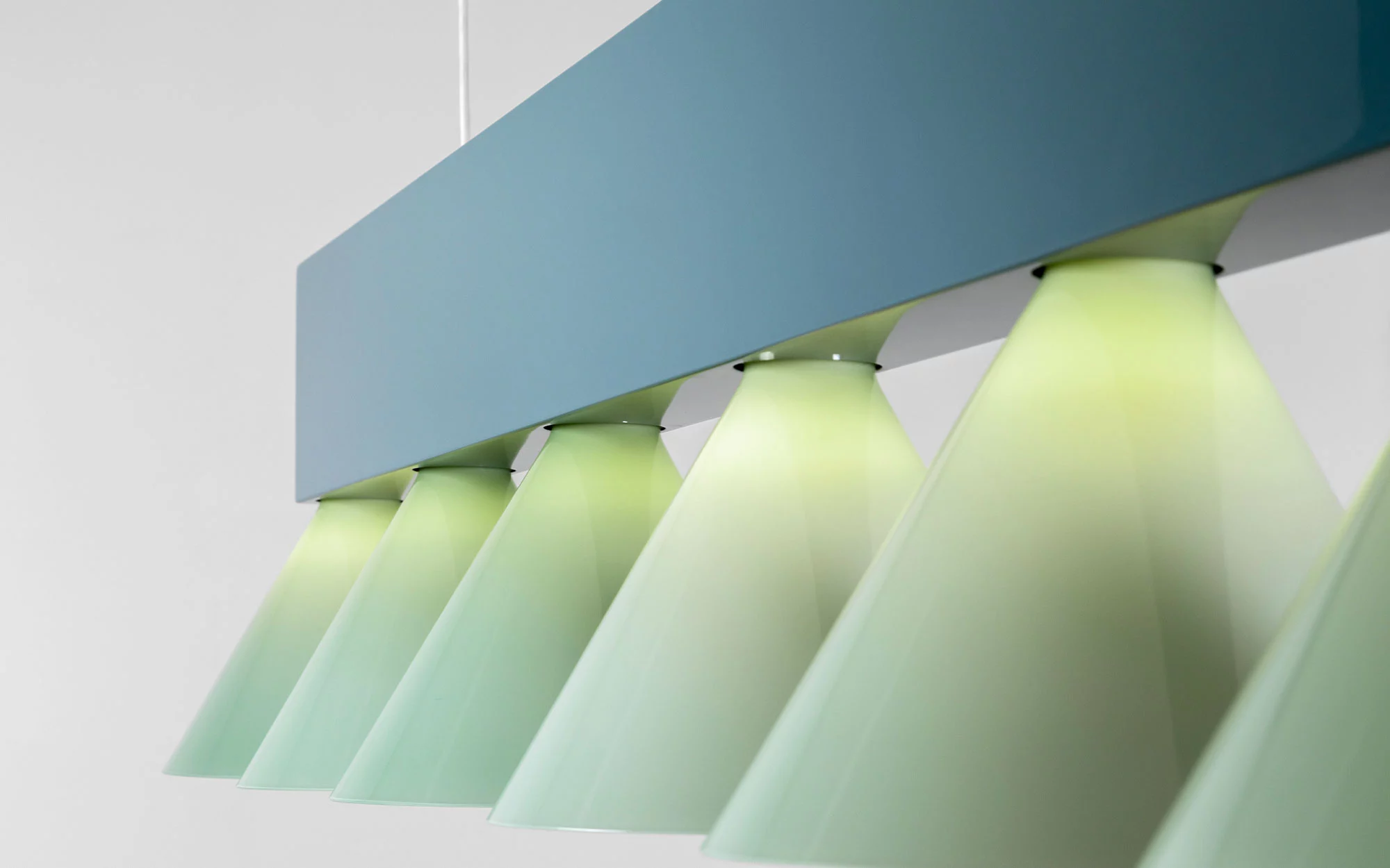 Signal C6 POLYCHROMATIC - Edward Barber and Jay Osgerby - Pendant light - Galerie kreo