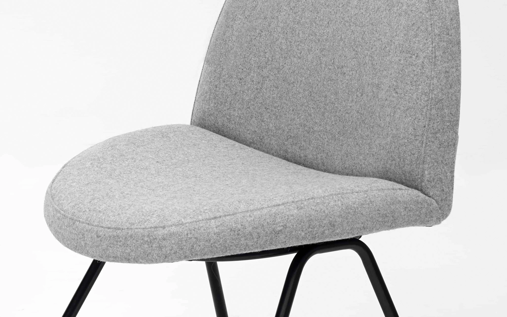 Chair 771 - Joseph-André Motte - Seating - Galerie kreo