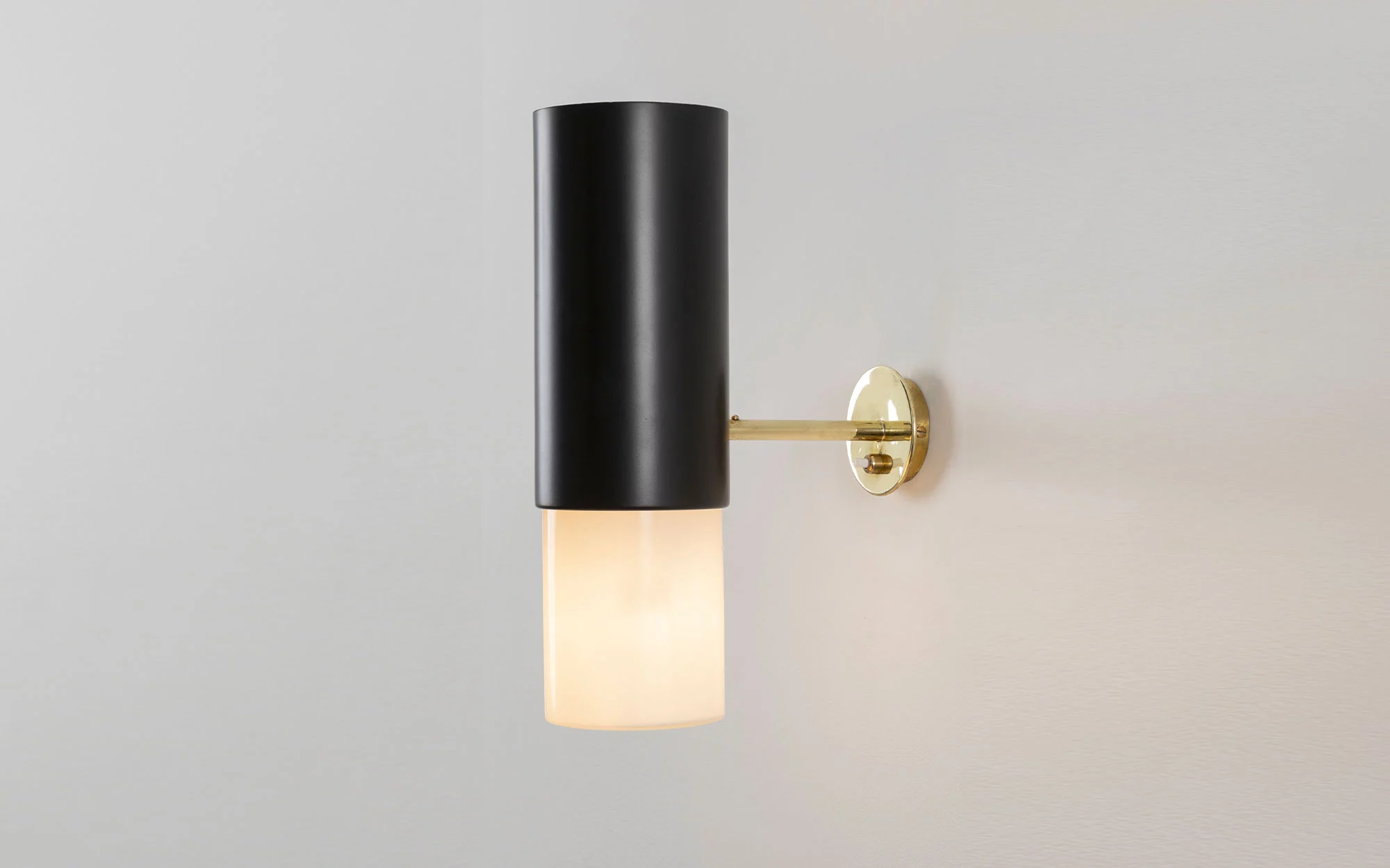 205 - Gino Sarfatti - wall-light - Galerie kreo