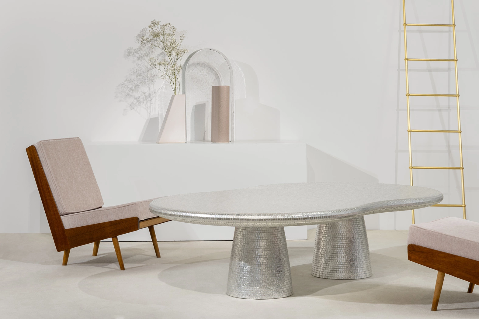 Slat Chair (2) (pink) - Robin Day - Seating - Galerie kreo