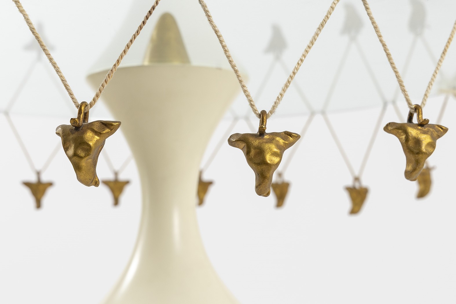 Inde - Mattia Bonetti - Side table - Galerie kreo