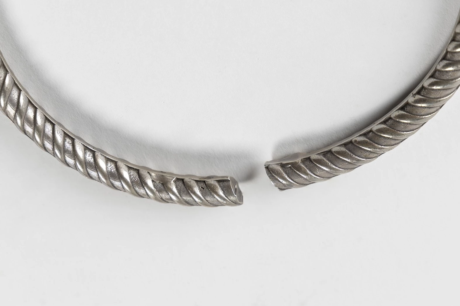 Fer à béton - et Gaëlle Lauriot Prévost Dominique Perrault - Jewellery - Galerie kreo