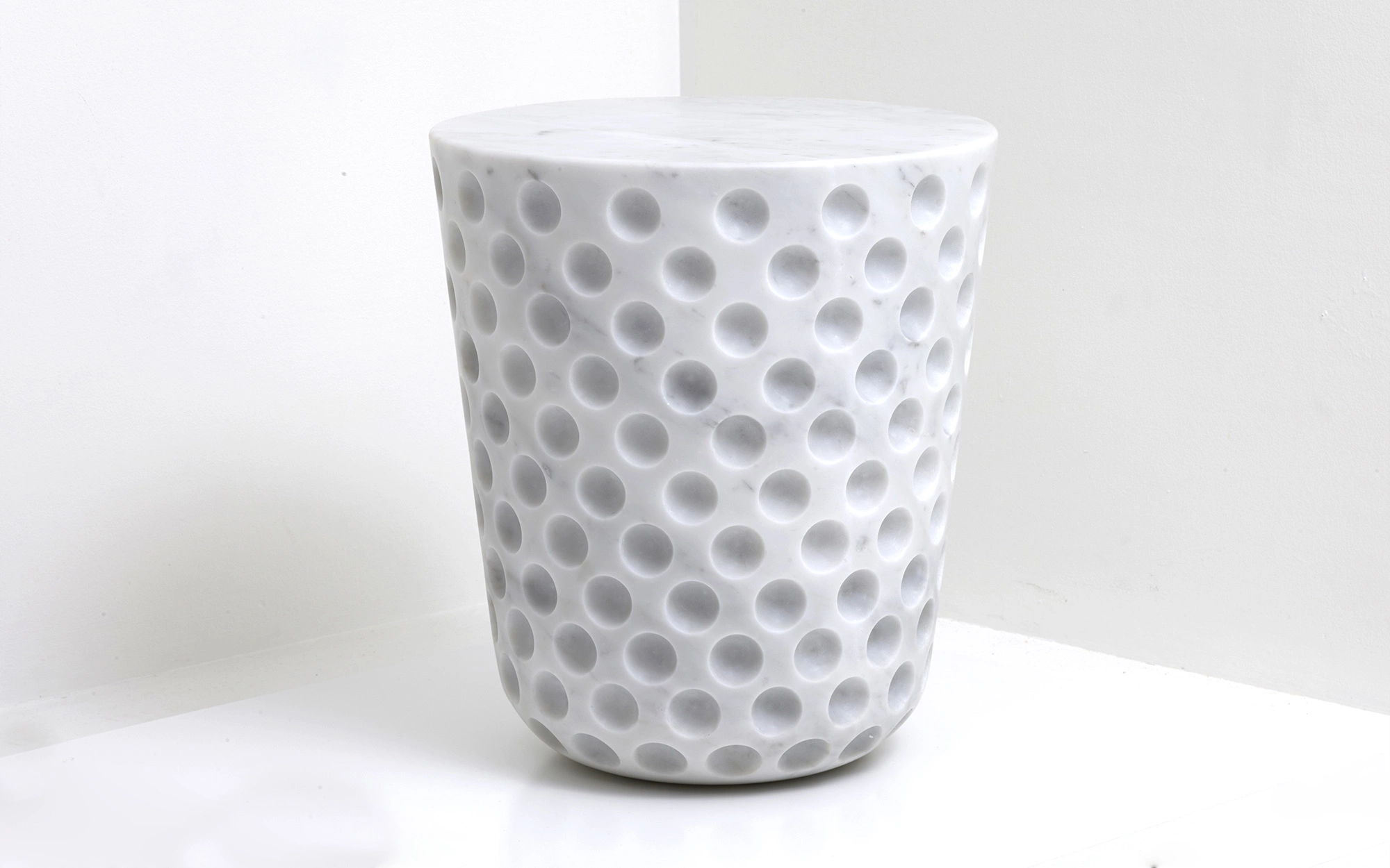 Game On Side Table - White Marble - Jaime Hayon - Storage - Galerie kreo