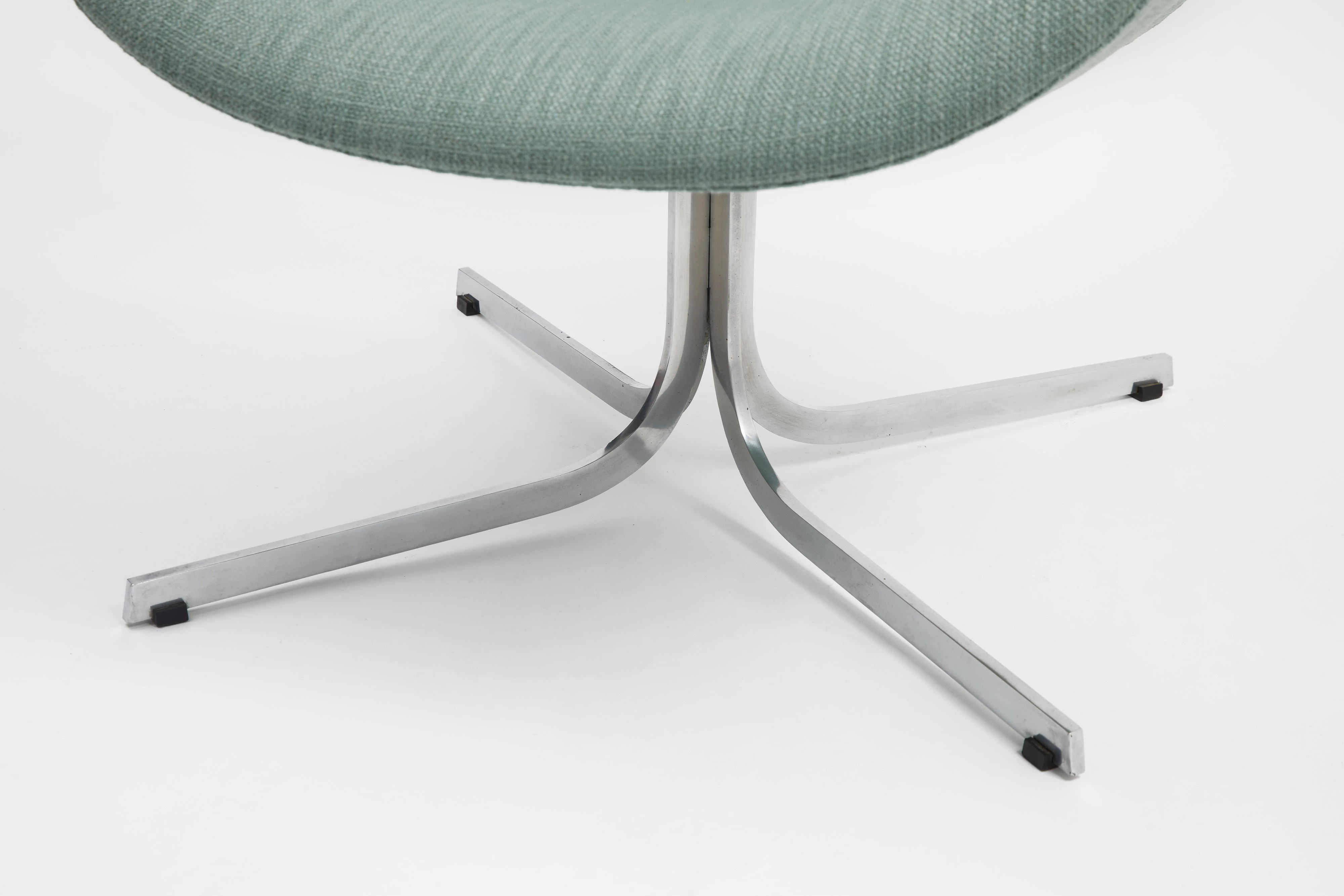 Armchair with ottoman F551 - Pierre Paulin - Seating - Galerie kreo