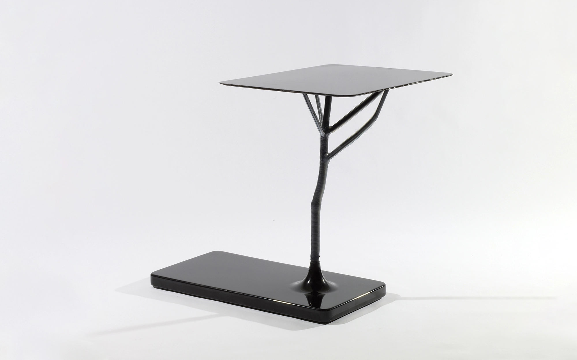 Frozen Hogweed Square Table - Studio Wieki Somers - Console - Galerie kreo