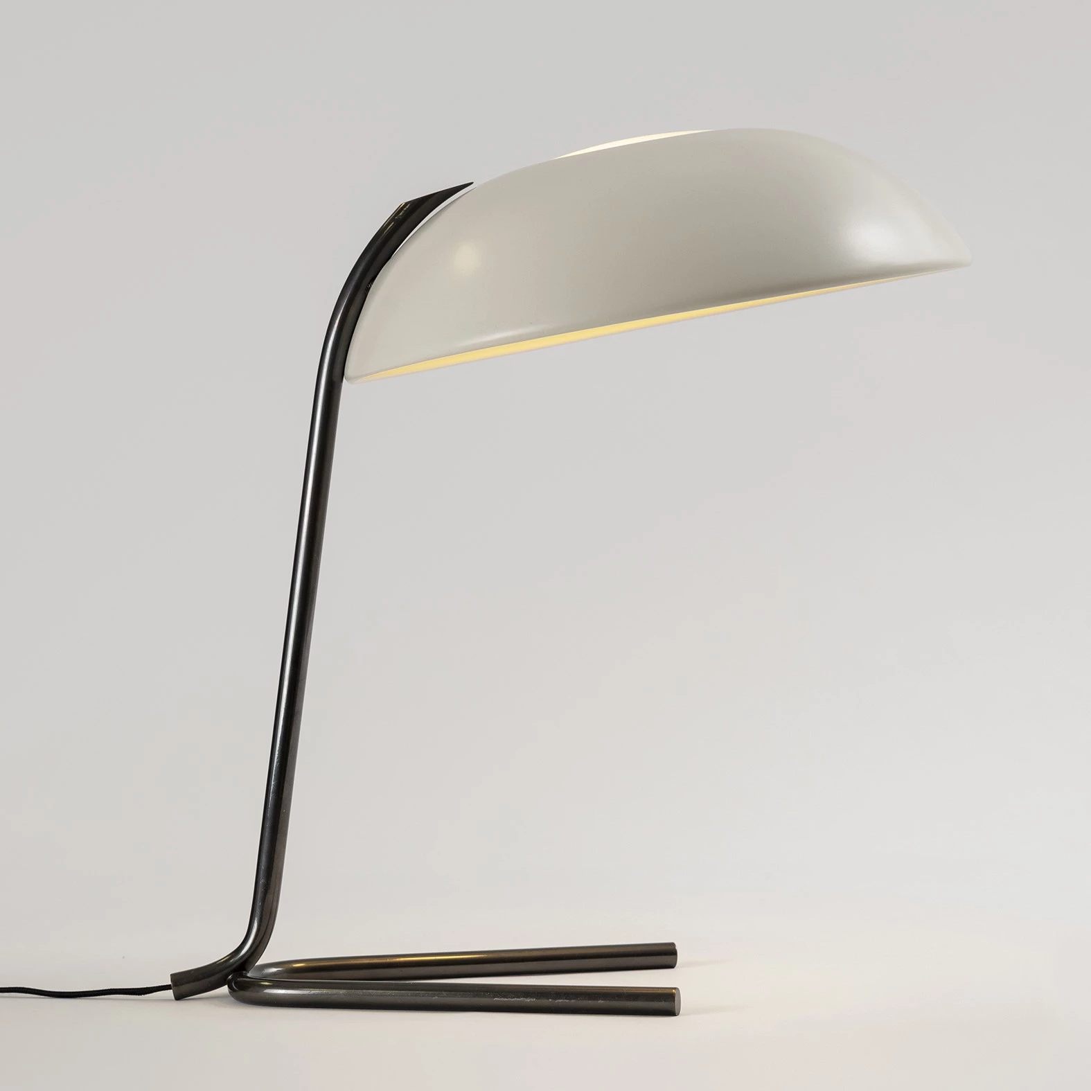 518 (cream) - Gino Sarfatti - Table light - Galerie kreo
