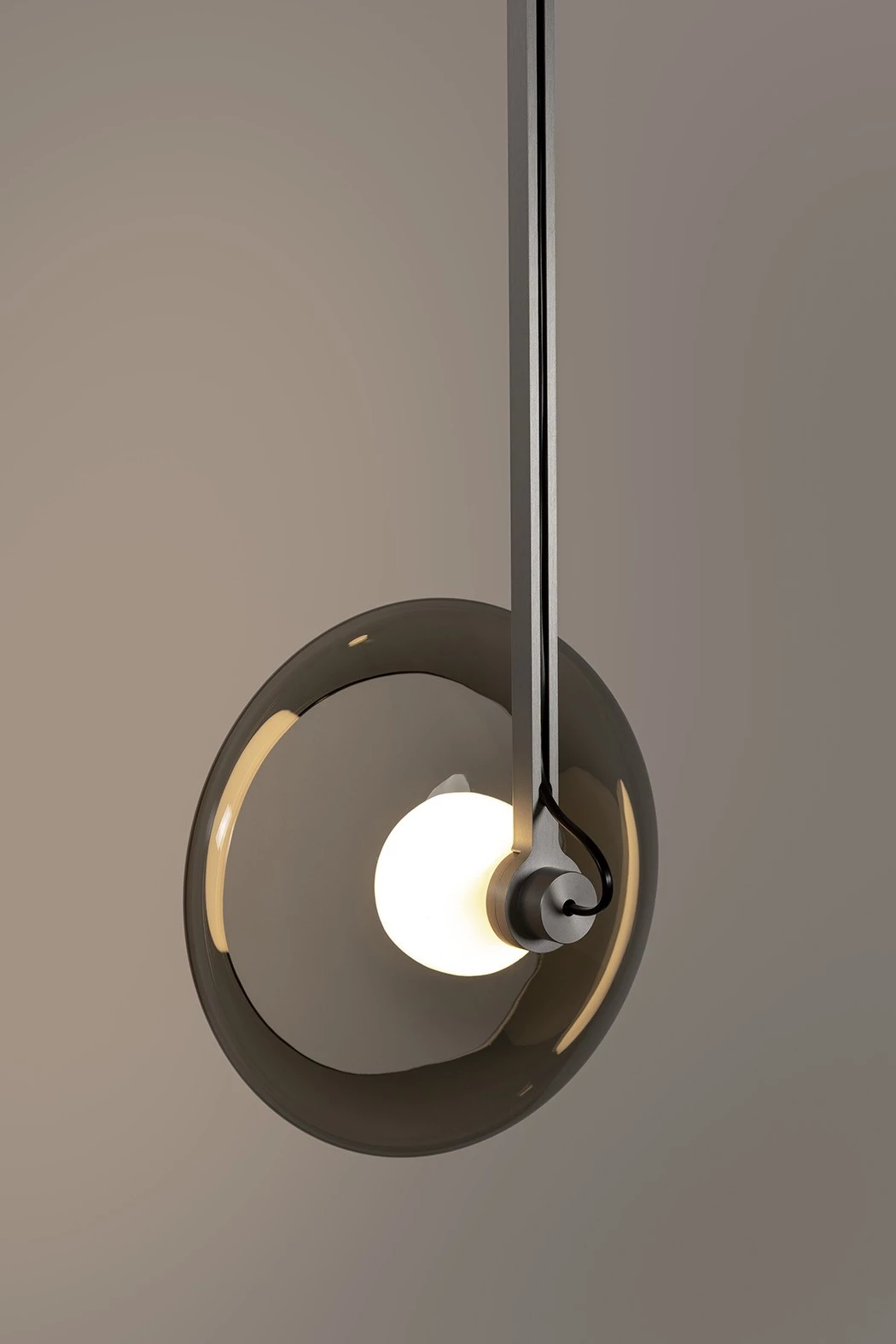 Clair-obscur SINGLE SMOKE - Ronan Bouroullec - Ceiling light - Galerie kreo