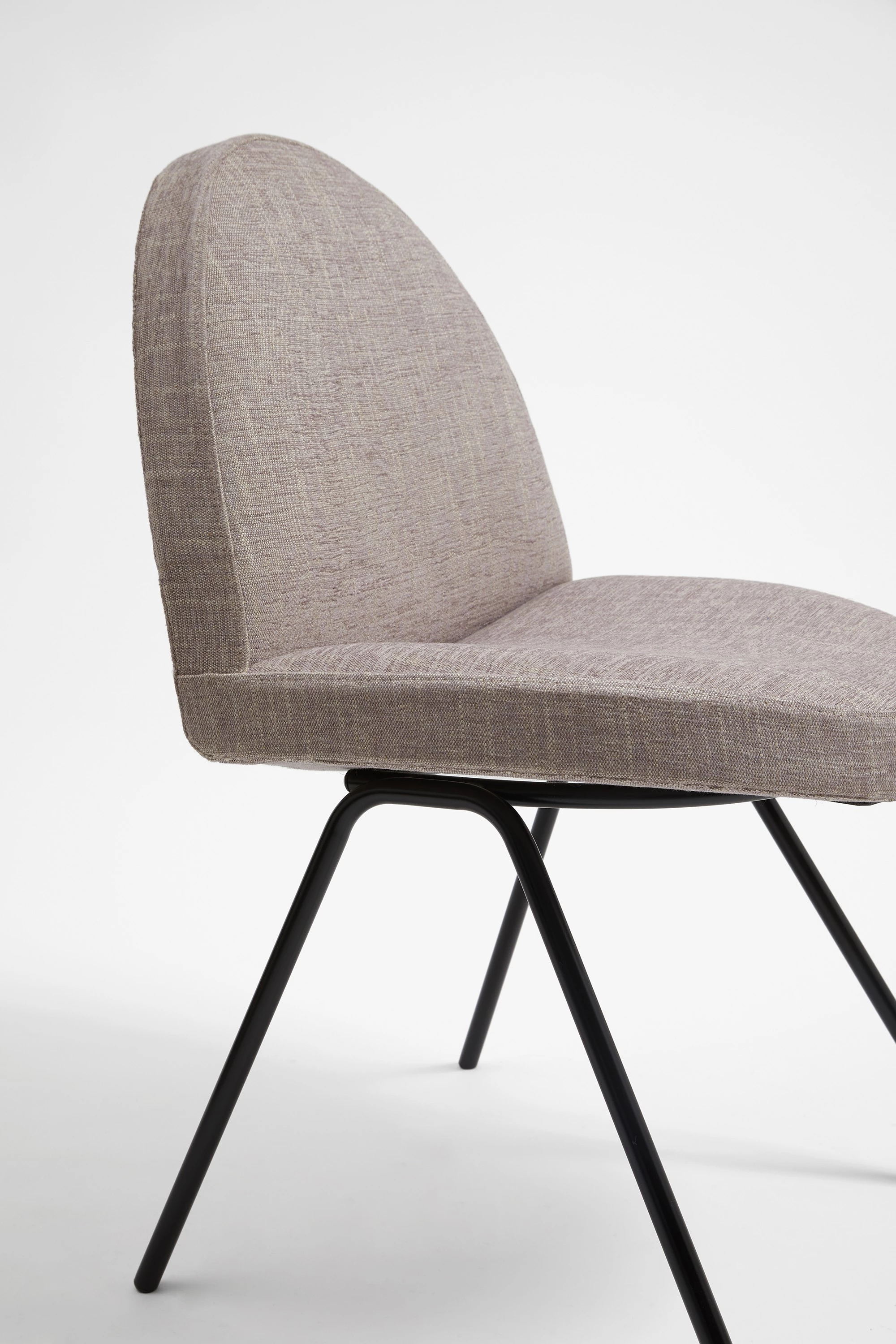 Chair 771 - Joseph-André Motte - Seating - Galerie kreo
