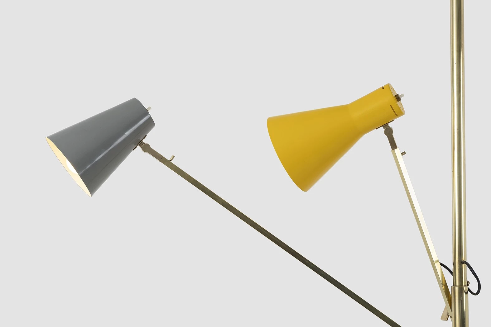 1050/2 - Gino Sarfatti - Floor light - Galerie kreo