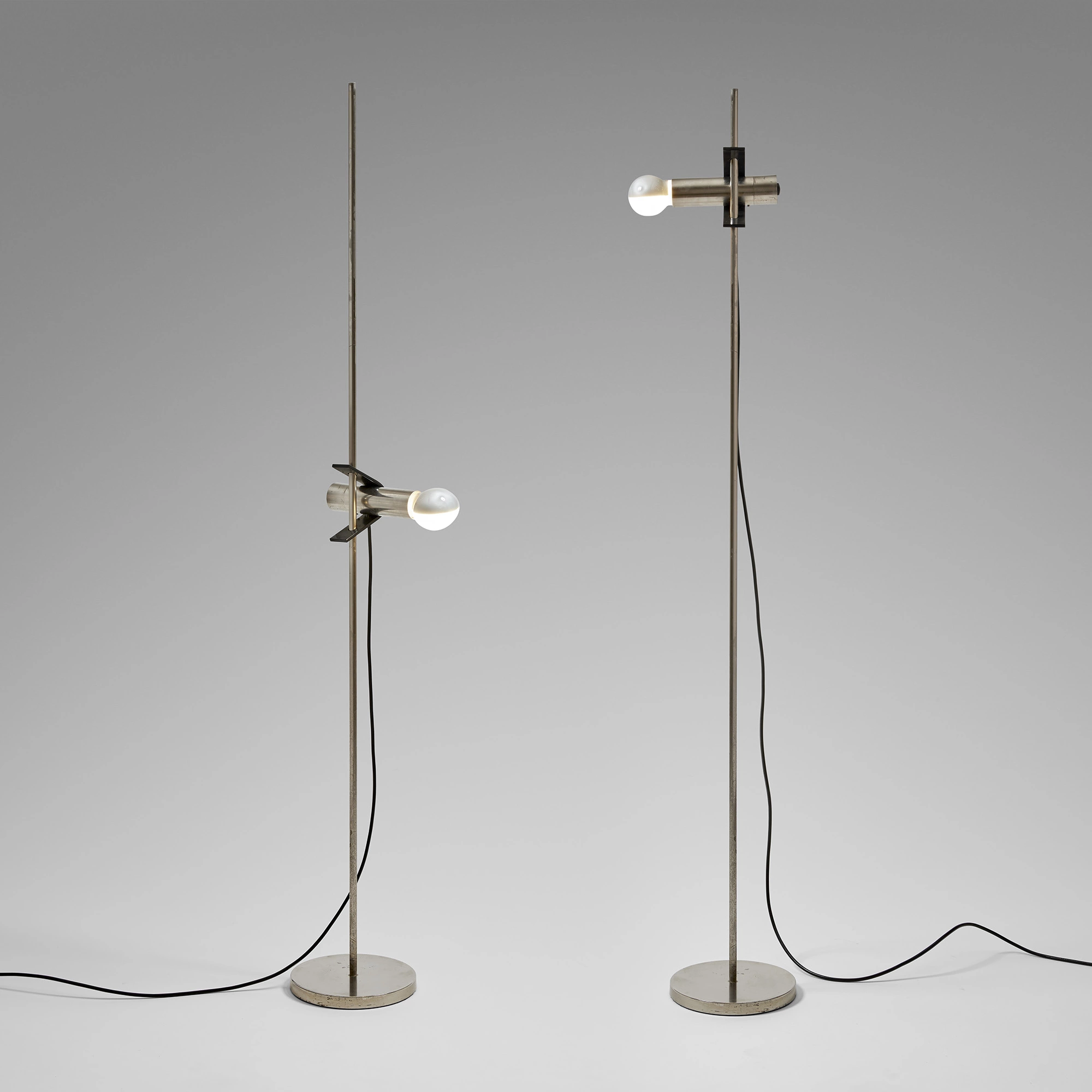 399  - Angelo and Renato Ostuni and Forti  - Floor light - Galerie kreo