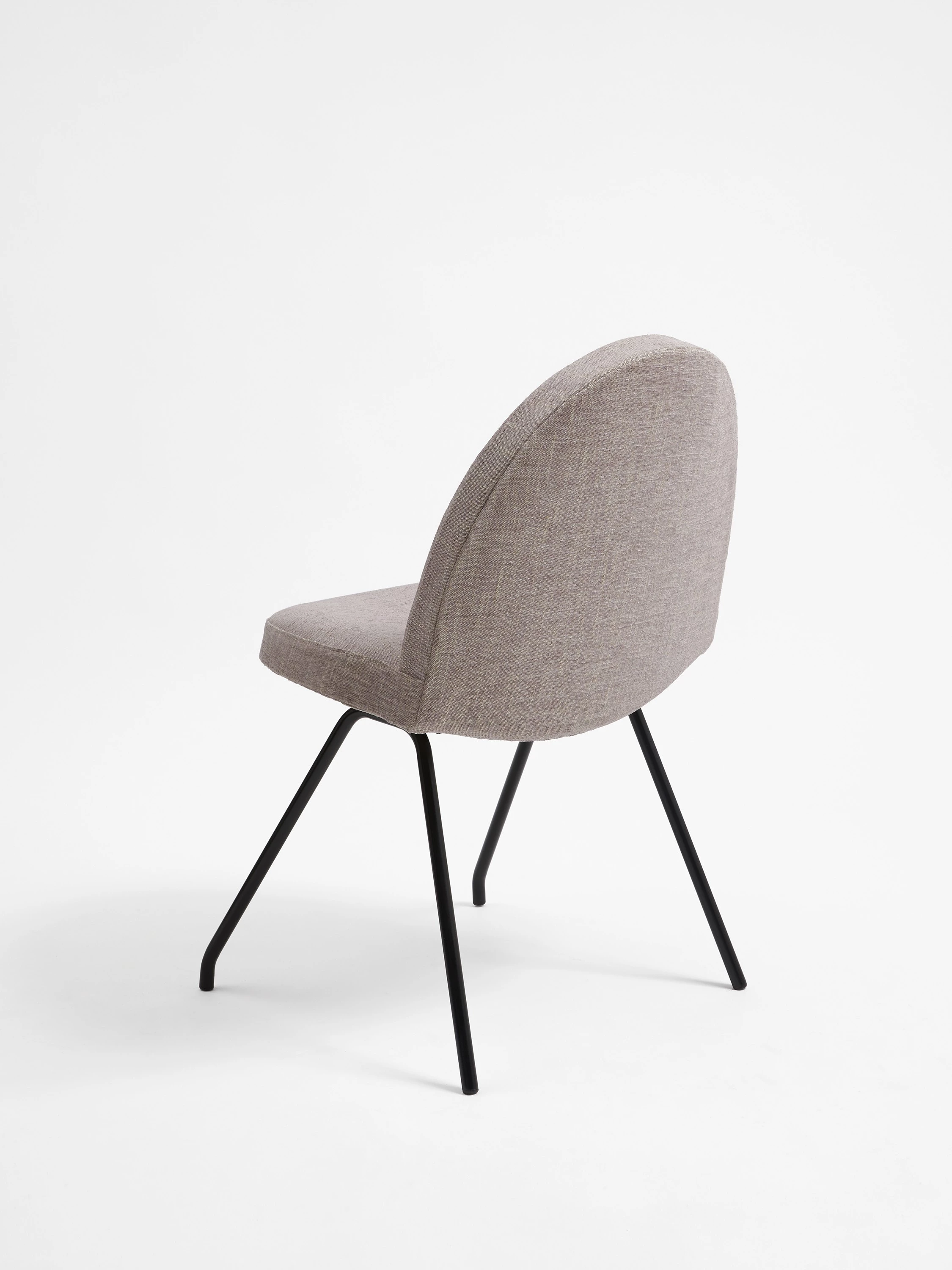 Chair 771 - Joseph-André Motte - Seating - Galerie kreo