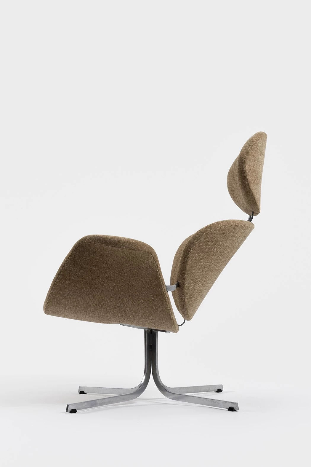 Armchair F551 (brown) - Pierre Paulin - Seating - Galerie kreo