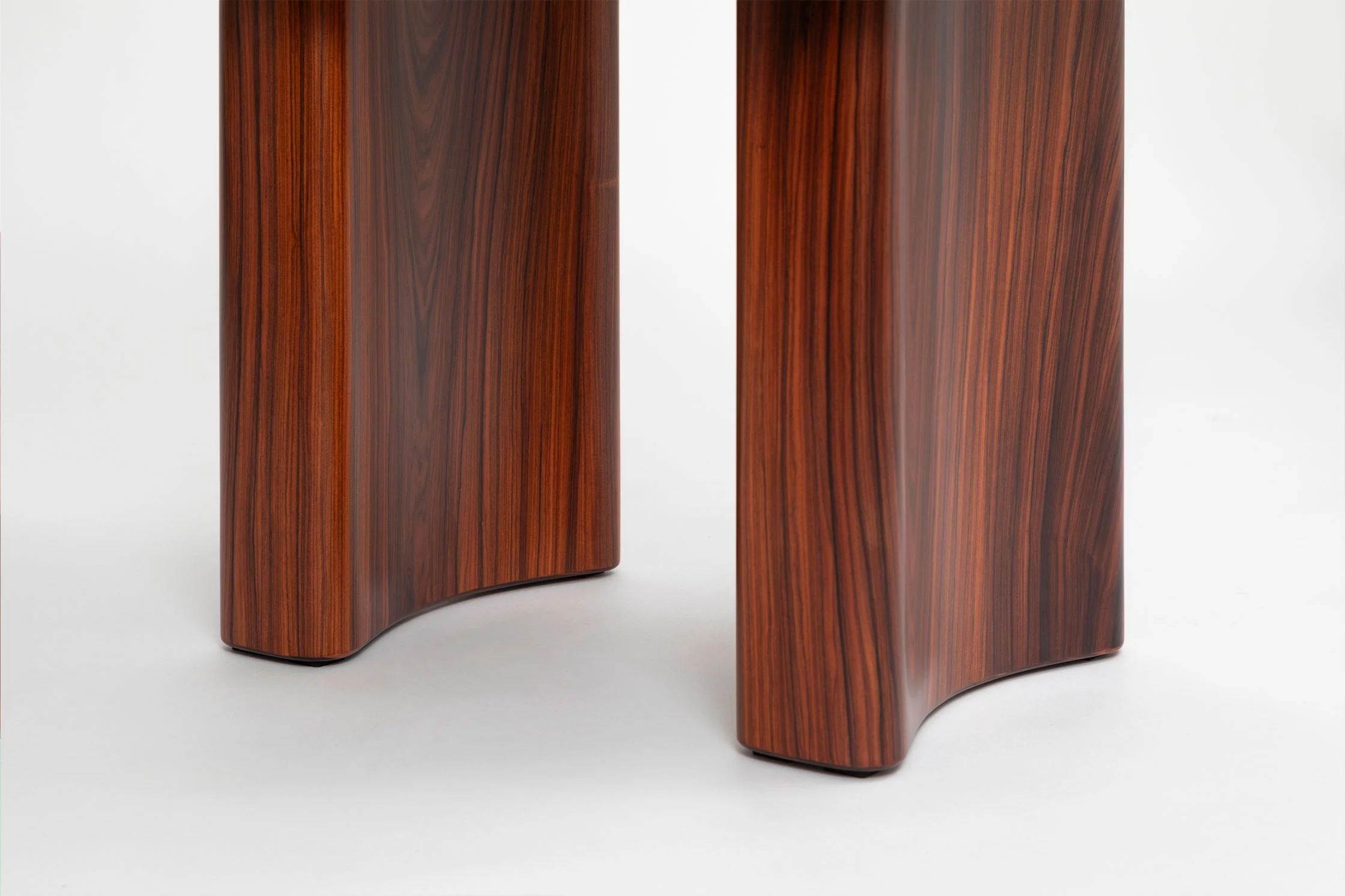 Kinari Bedside Table - Doshi Levien - Nightstand - Galerie kreo