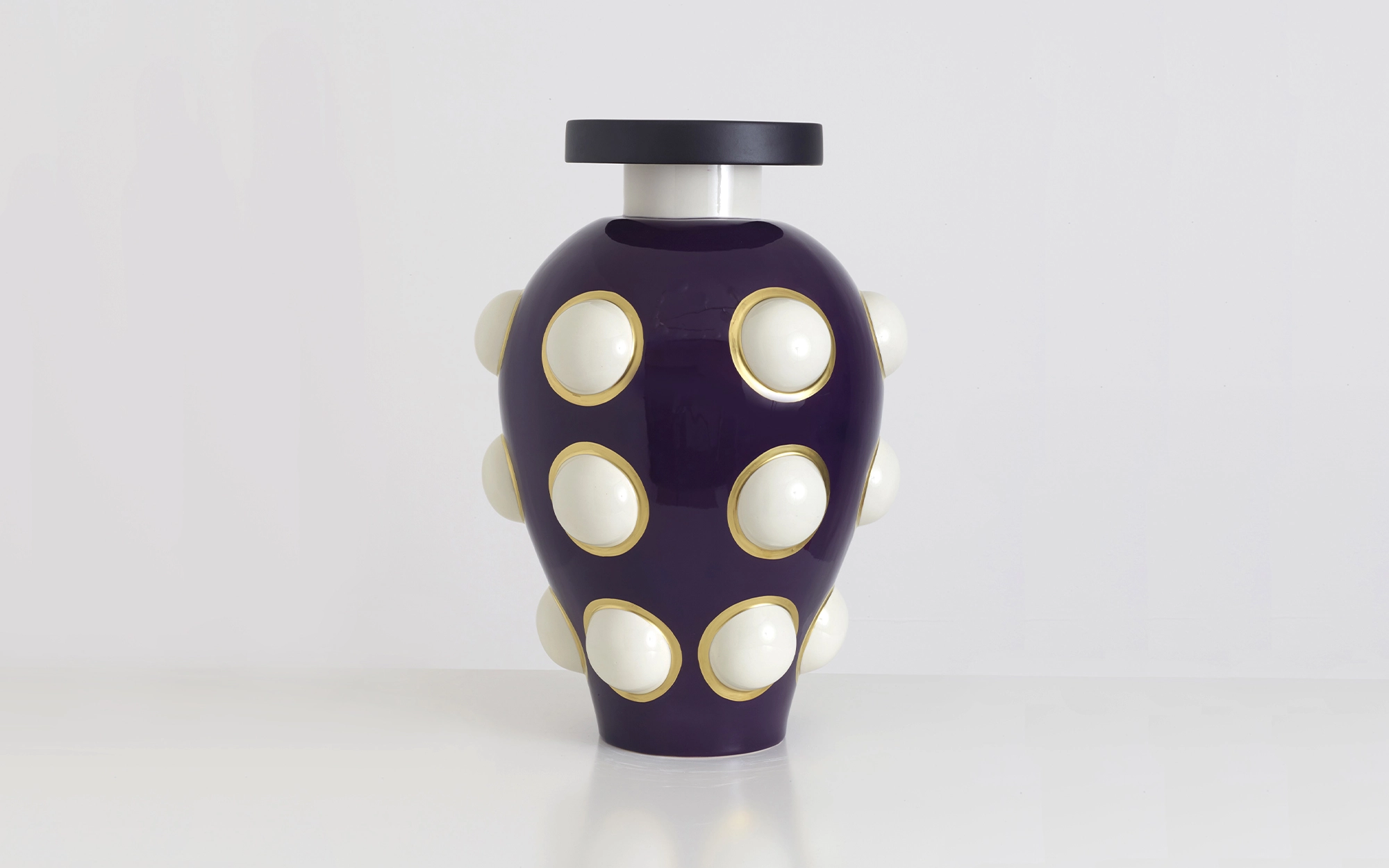 Cabochon Vase Cardinal - Olivier Gagnère - Design Miami/ Paris 2023.