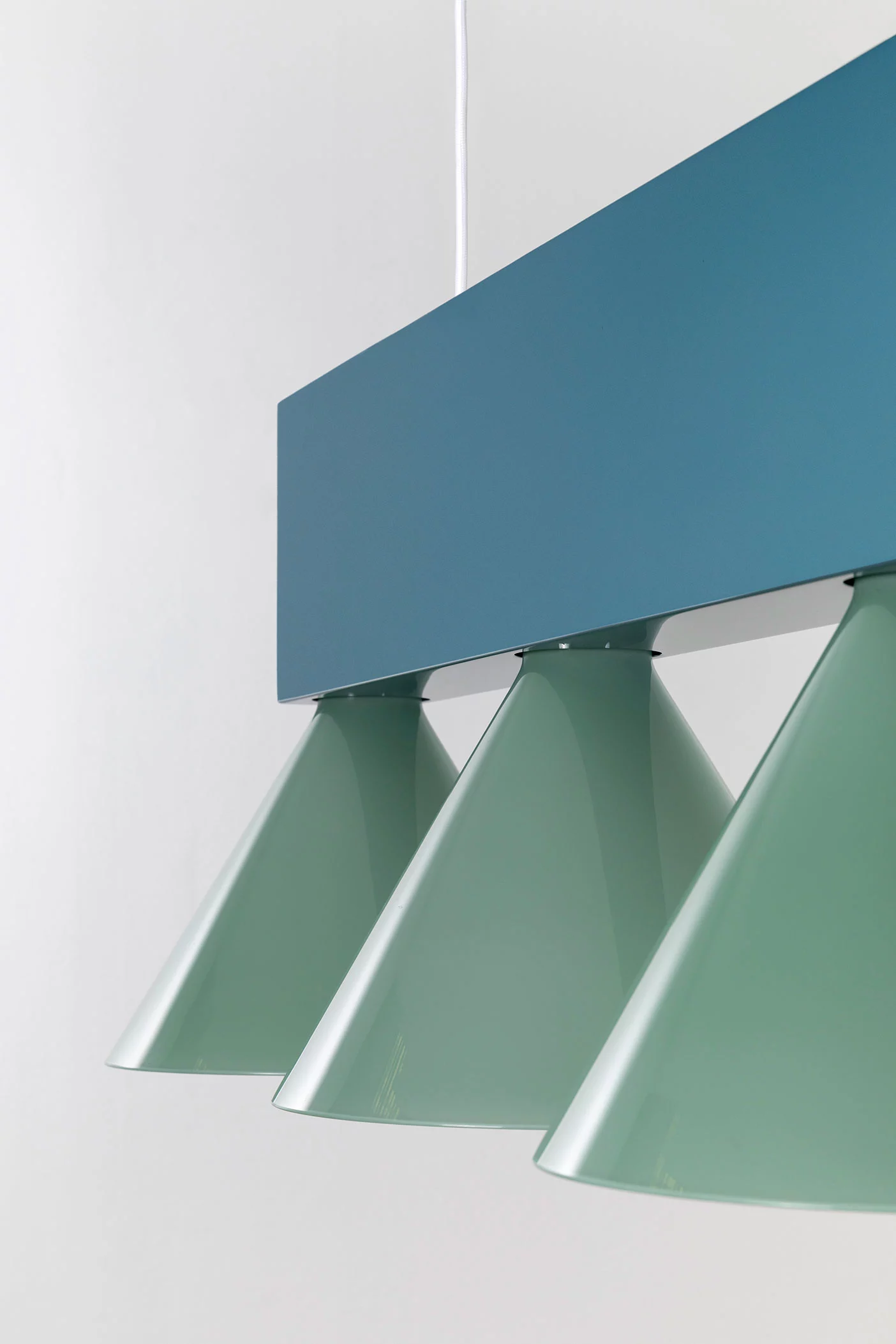 Signal C4 POLYCHROMATIC - Edward Barber and Jay Osgerby - Pendant light - Galerie kreo