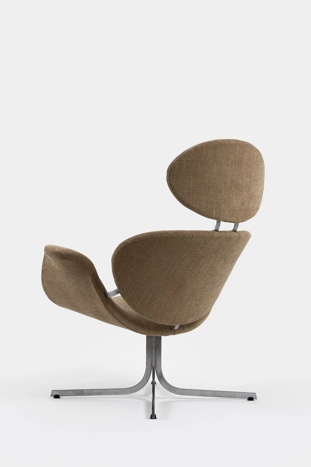 Armchair F551 (brown) - Pierre Paulin - Seating - Galerie kreo