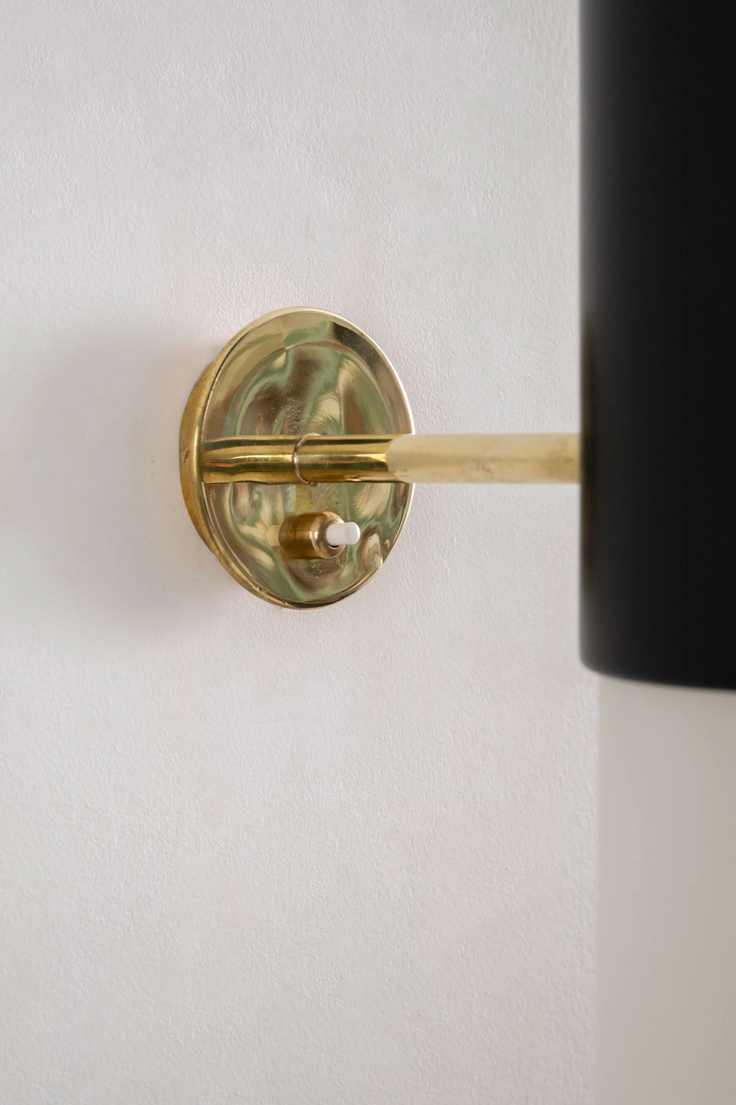 205 - Gino Sarfatti - Wall light - Galerie kreo