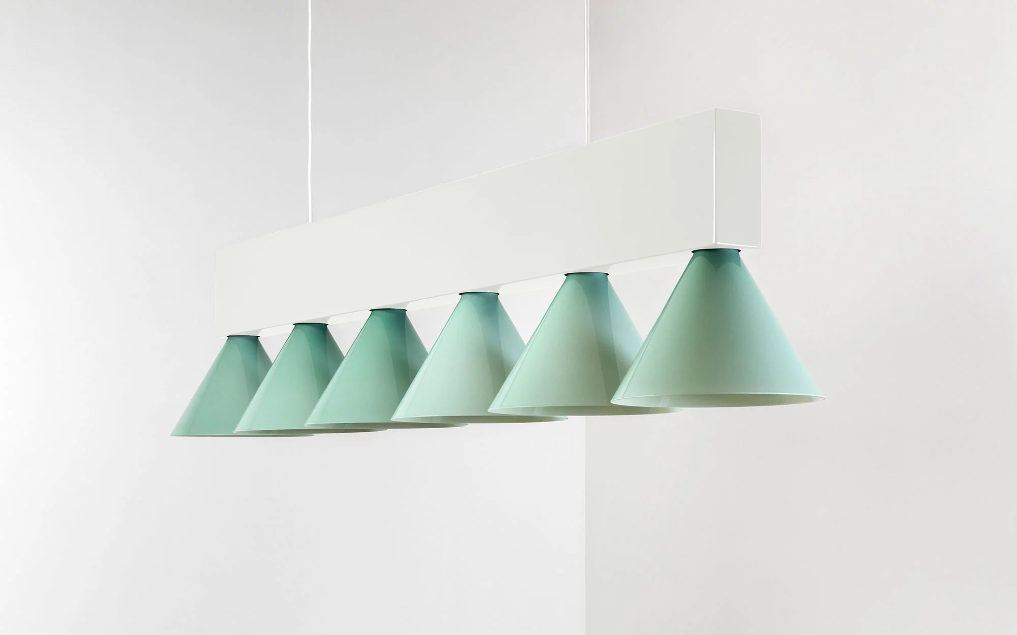 Signal C6 POLYCHROMATIC - Edward Barber and Jay Osgerby - Wall light - Galerie kreo