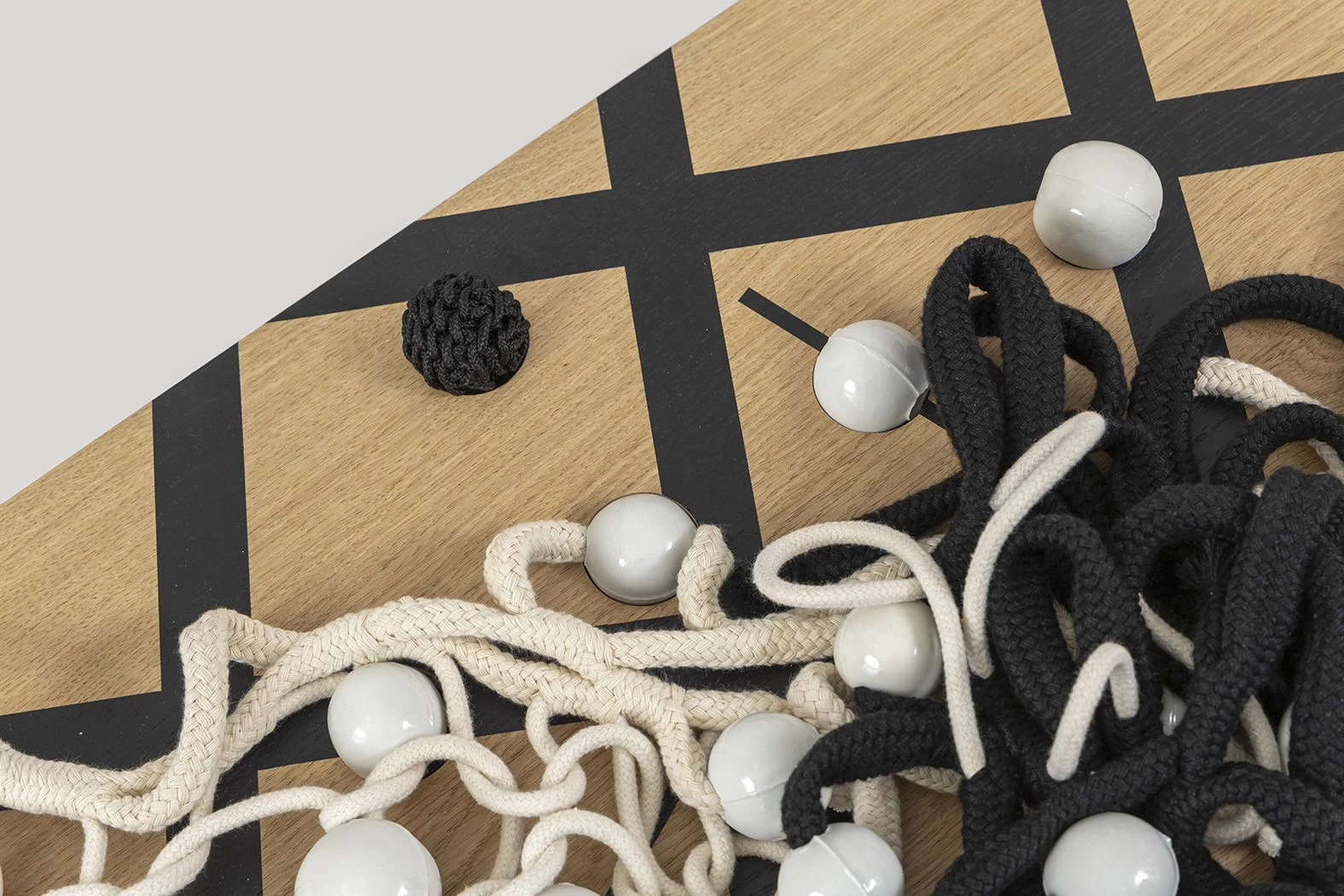 Beads B - Hella Jongerius - Bench - Galerie kreo