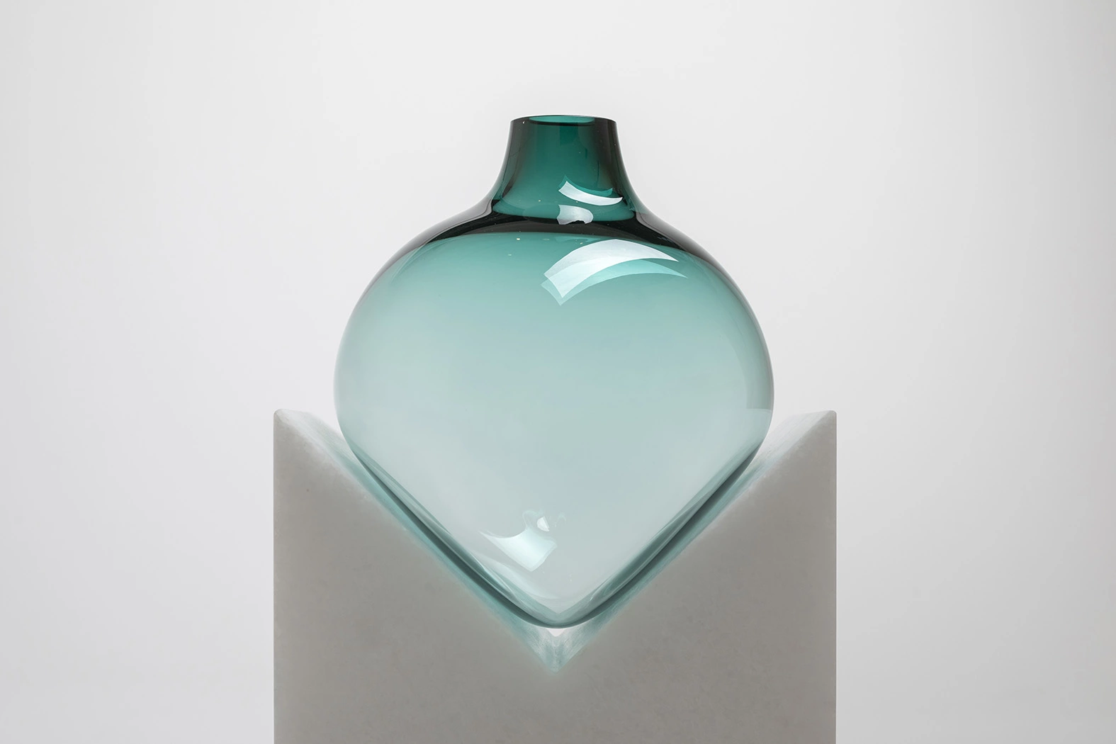 Indefinite Vases - Model Crown - Erik Olovsson - Vase - Galerie kreo