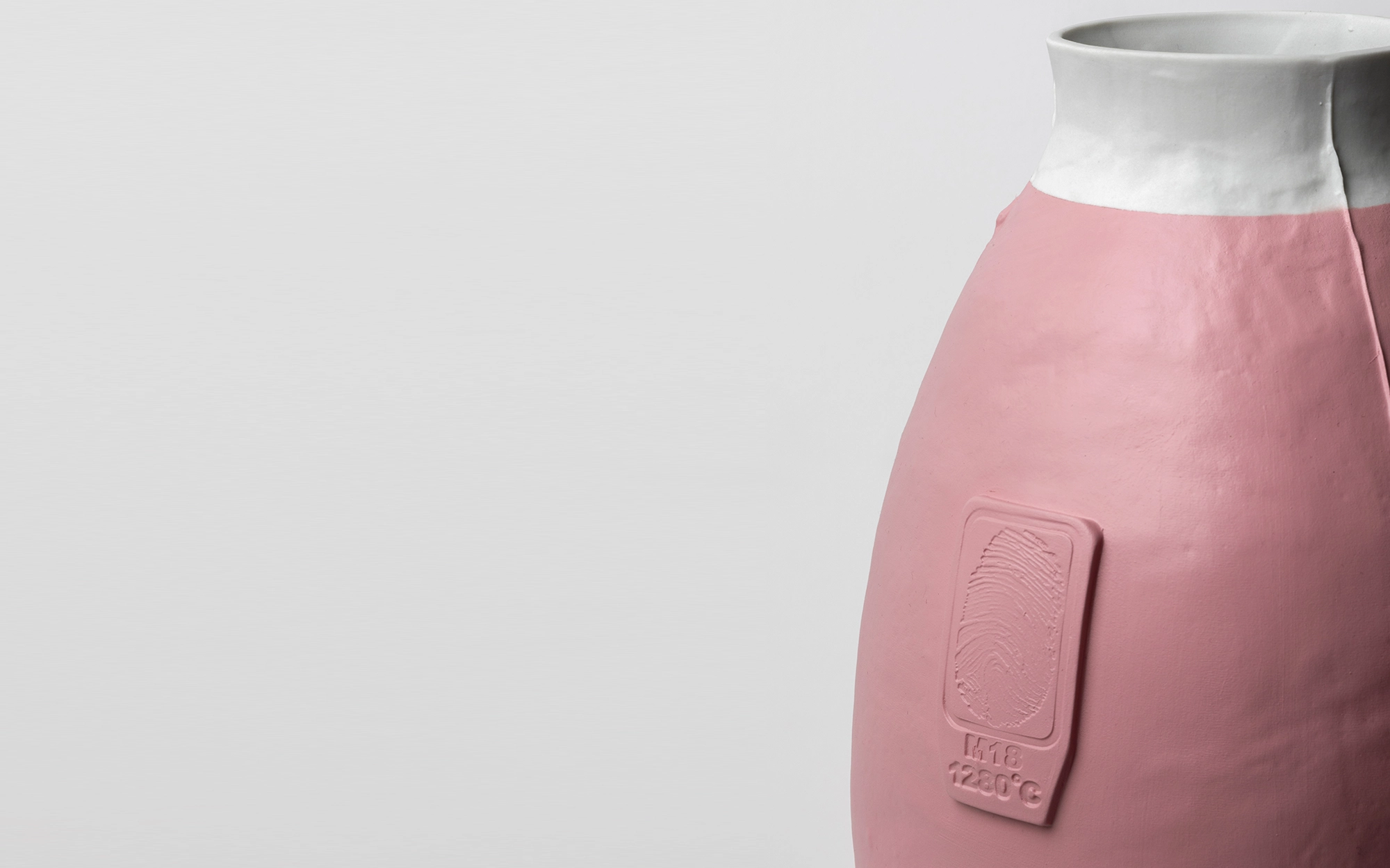 Colored Vases RAL 3015 (LIGHT PINK) - Hella Jongerius - Vase - Galerie kreo