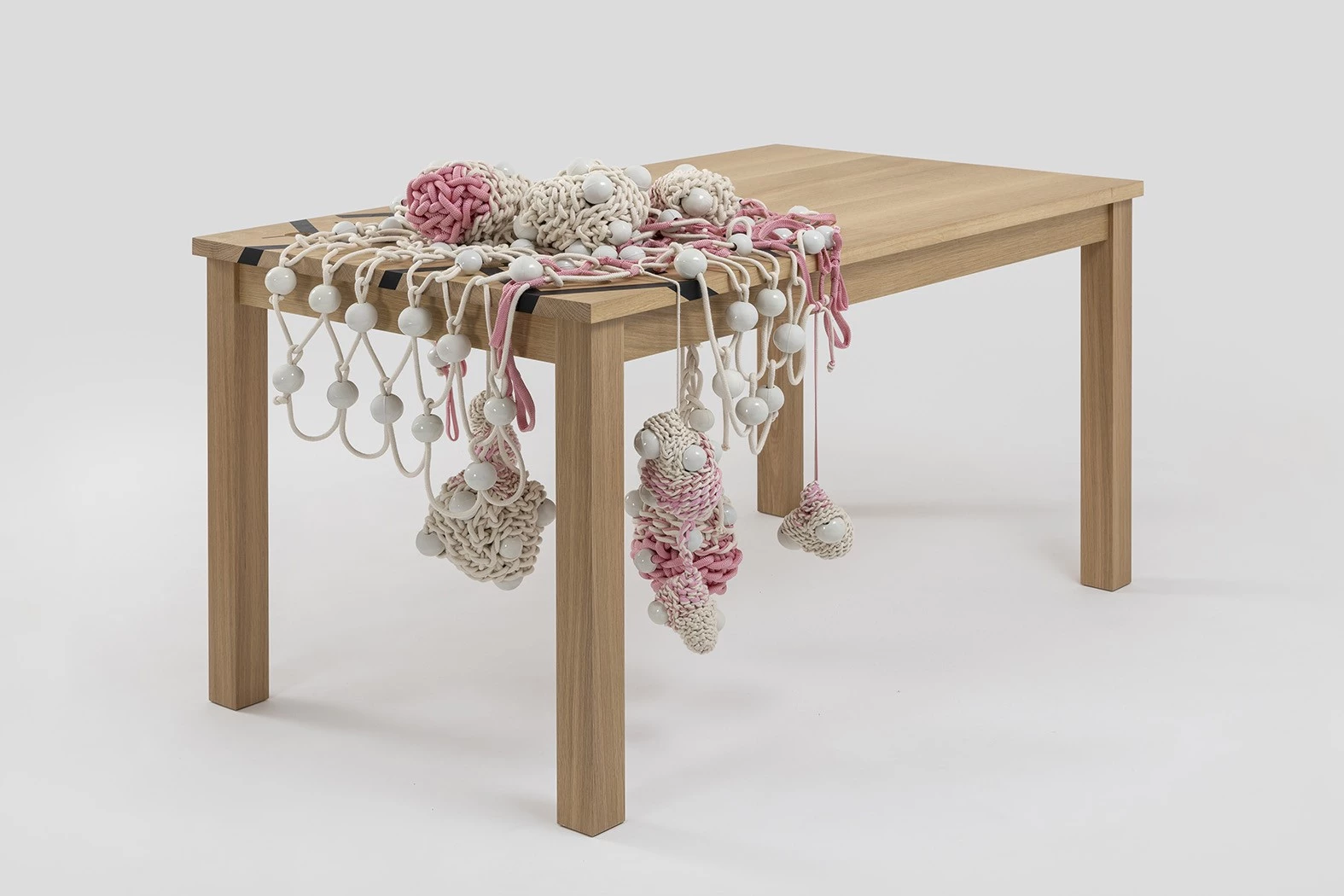 Beads T - Hella Jongerius - Table - Galerie kreo