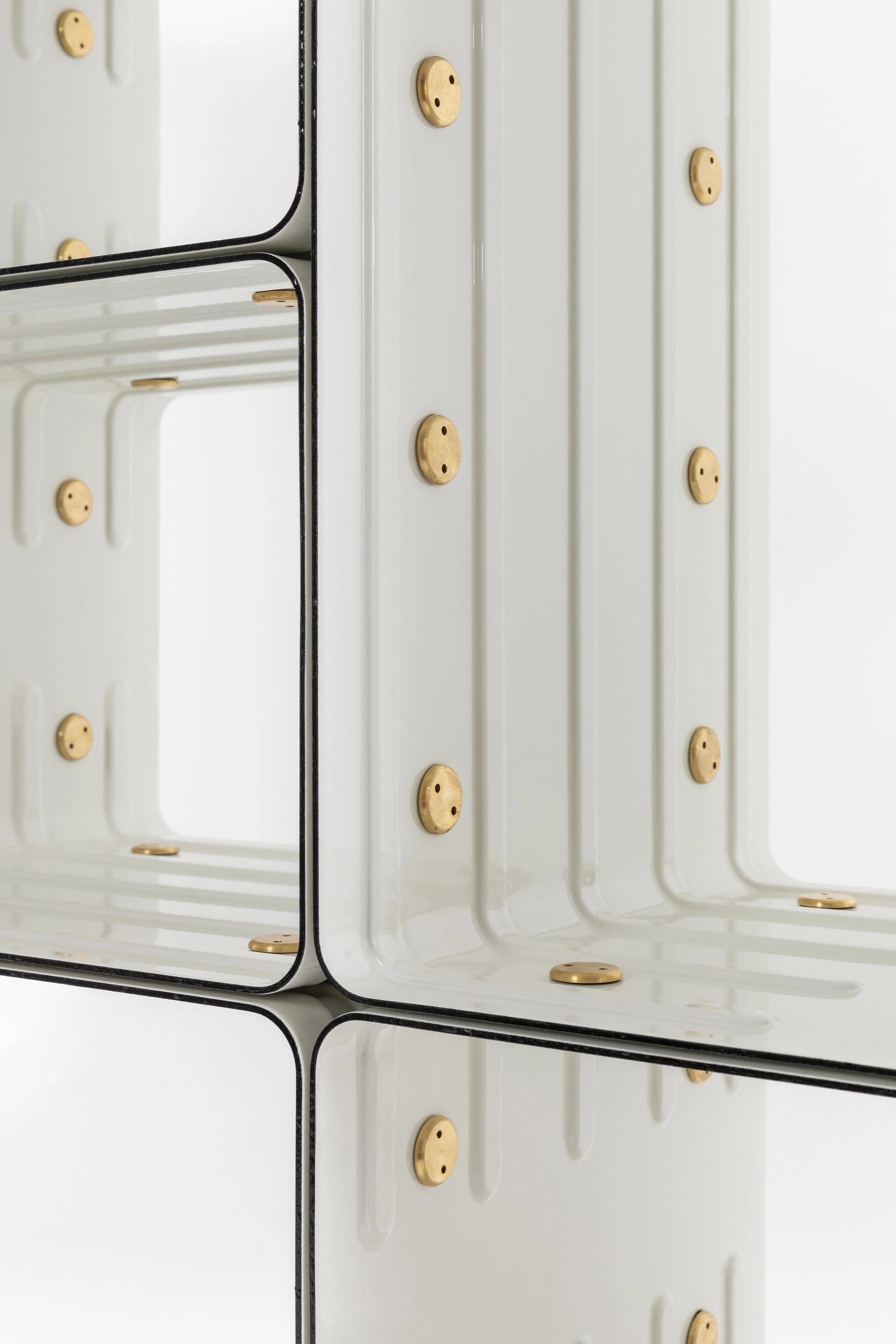 Quobus 1,2,4 monochromatic - Marc Newson - Storage - Galerie kreo