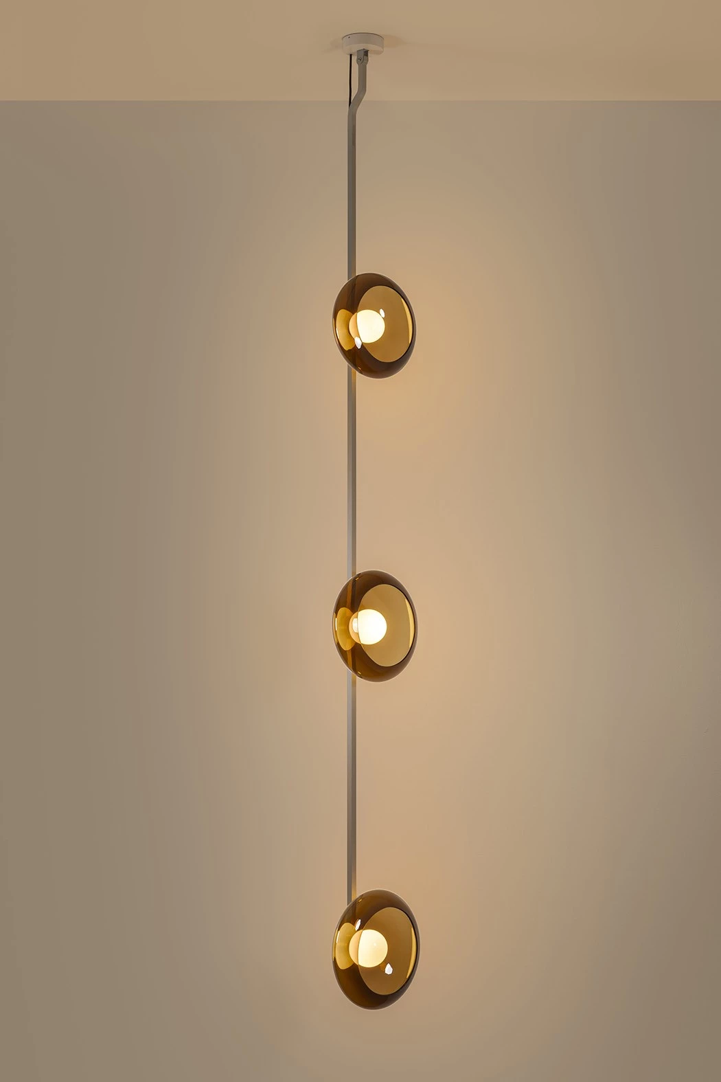 Clair-obscur MULTIPLE AMBER - Ronan Bouroullec - Ceiling light - Galerie kreo