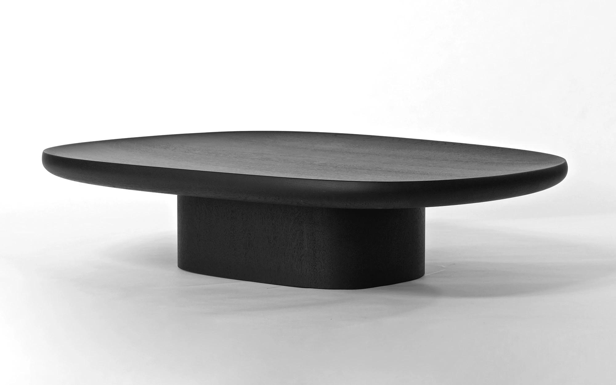 Geta Noire Coffee Table - Ronan & Erwan Bouroullec - Table light - Galerie kreo