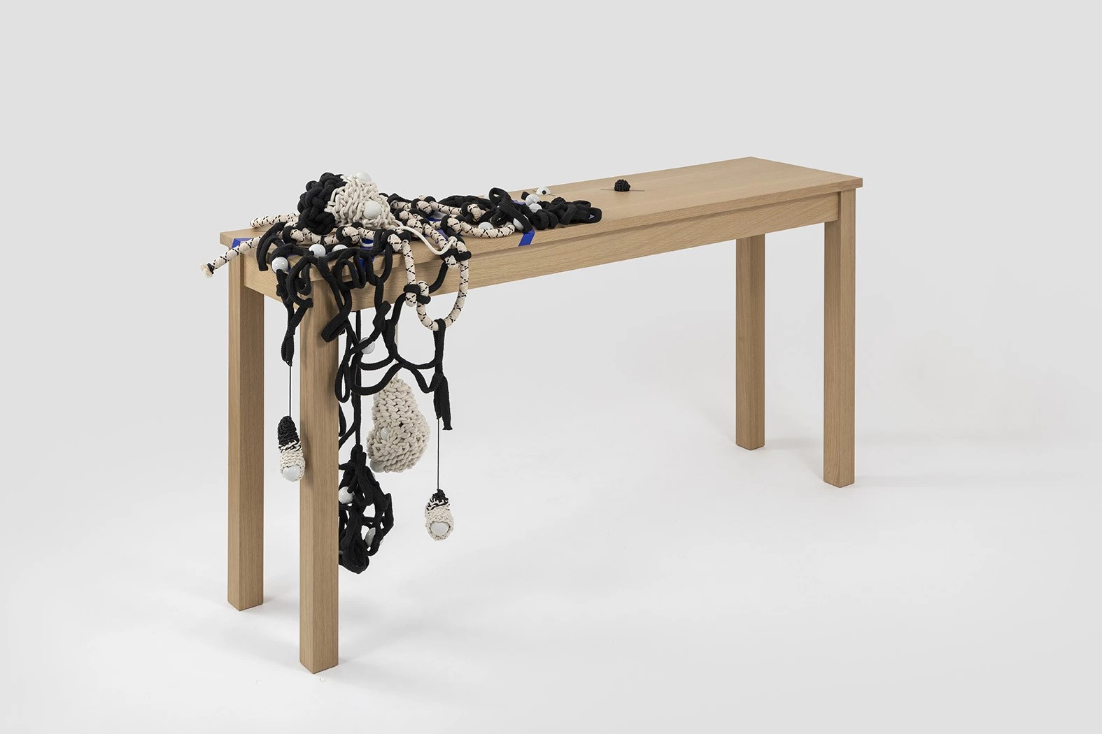 Beads C - Hella Jongerius - Console - Galerie kreo