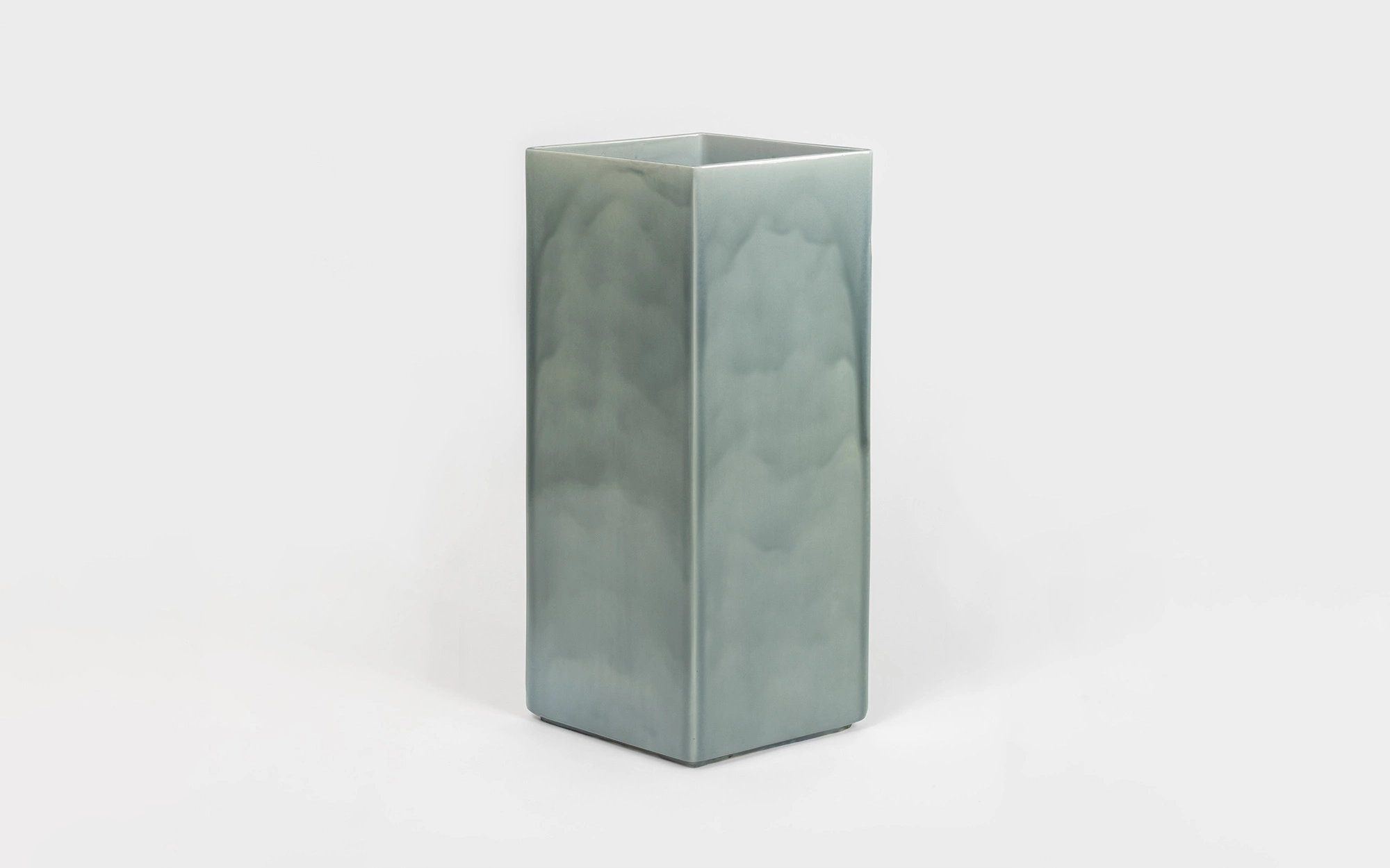 Vase Losange 84 blue - Ronan & Erwan Bouroullec - Stool - Galerie kreo