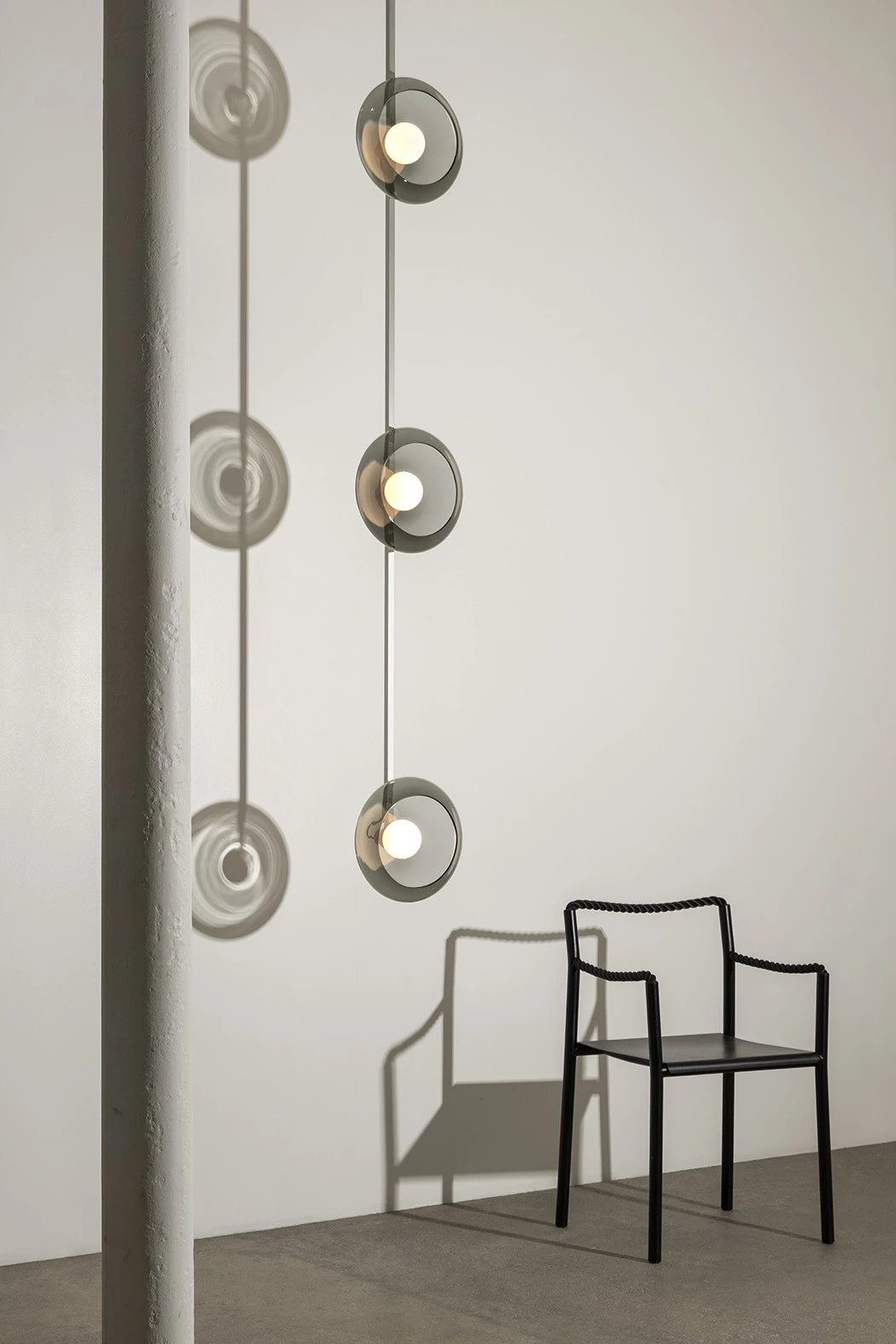 Clair-obscur SINGLE SMOKE - Ronan Bouroullec - Ceiling light - Galerie kreo