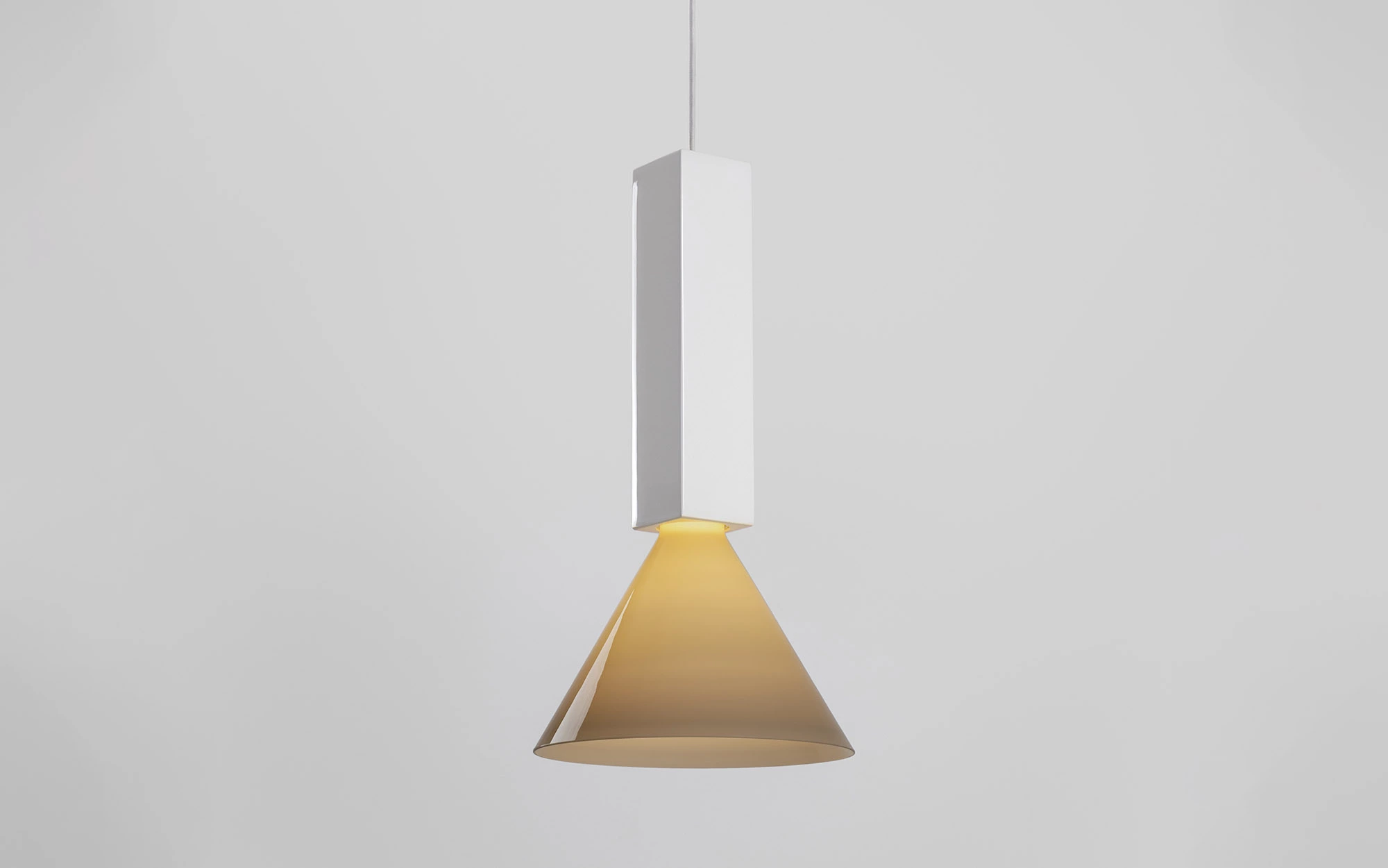 Signal C1 MONOCHROMATIC - Edward and Jay Barber and Osgerby - Pendant light - Galerie kreo