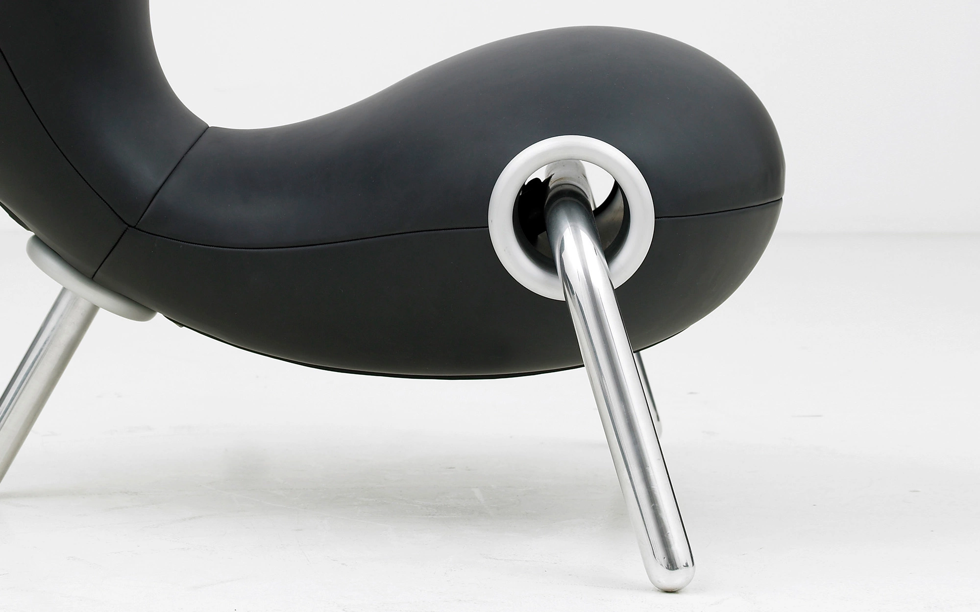 Embryo Chair - Marc Newson - Chair - Galerie kreo