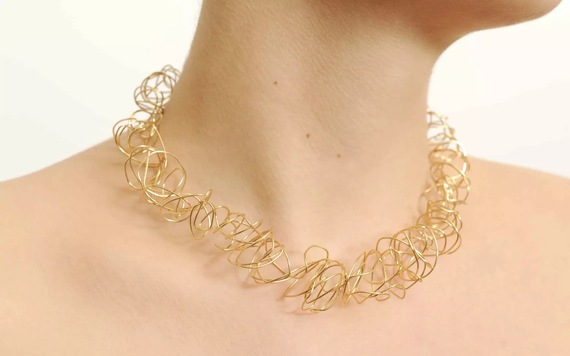 Frémissement yellow gold - Lee Ufan - Jewellery - Galerie kreo