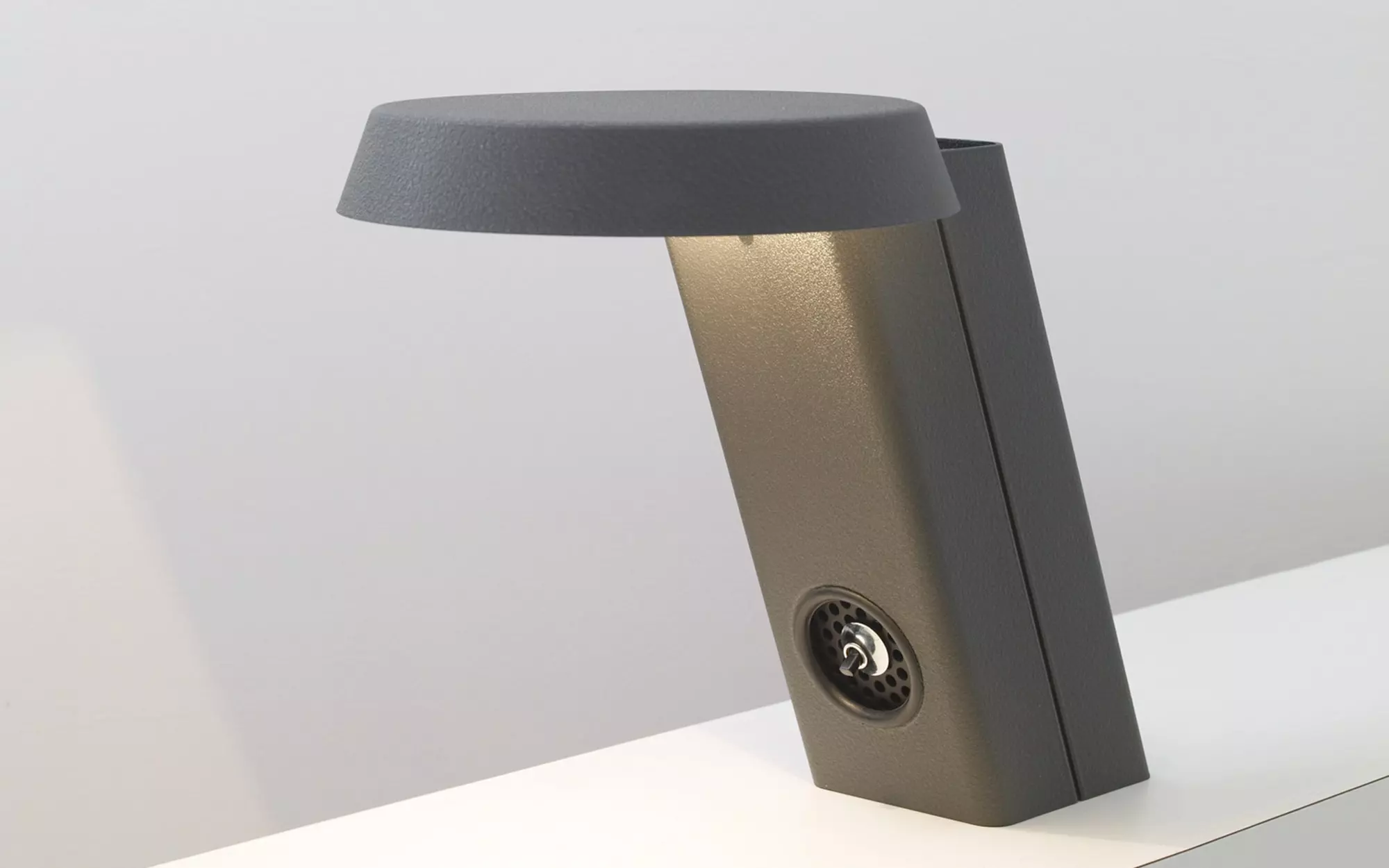 607 - Gino Sarfatti - Wall light - Galerie kreo