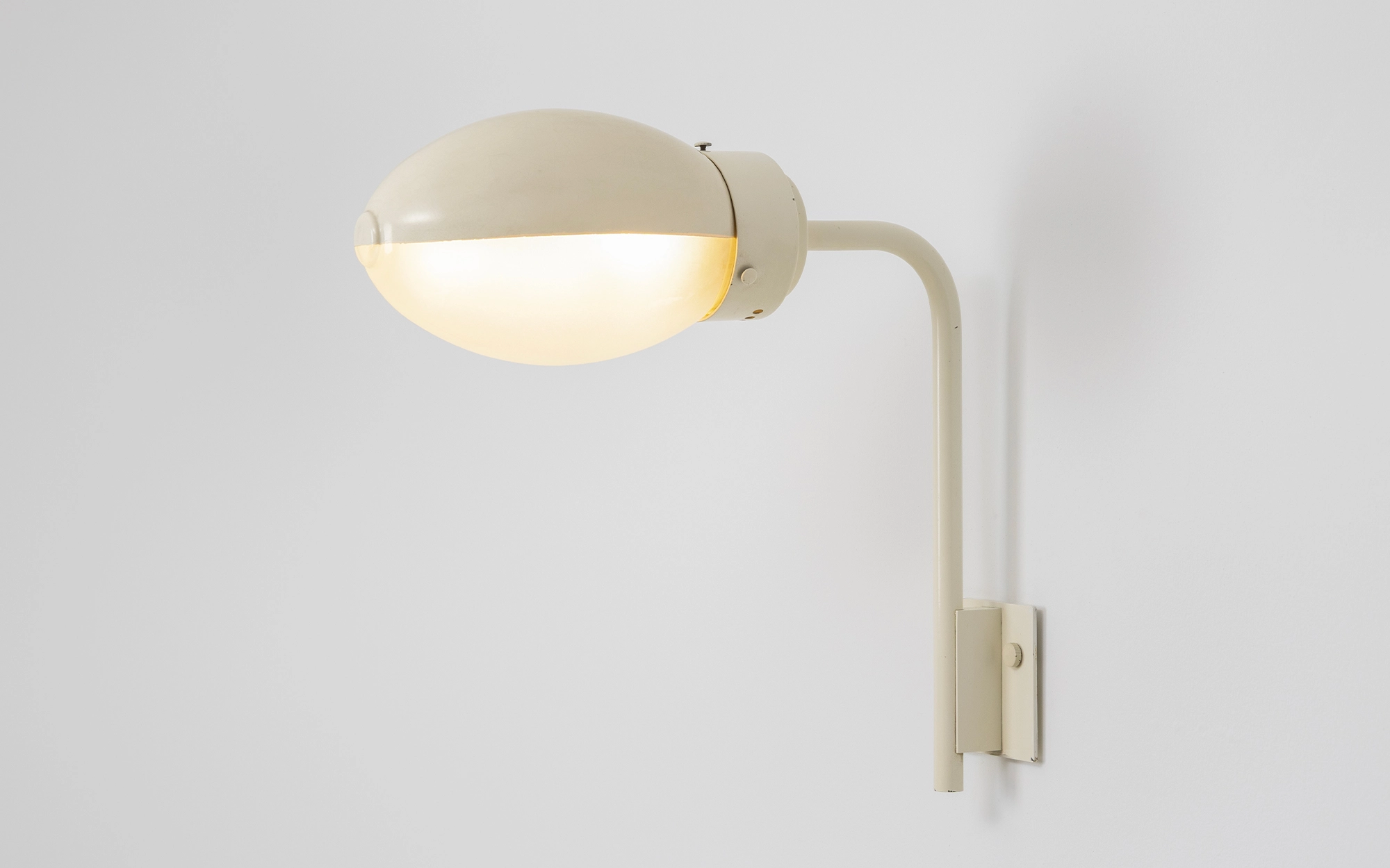 141 - Franco and Franca Albini and Helg  - Wall light - Galerie kreo