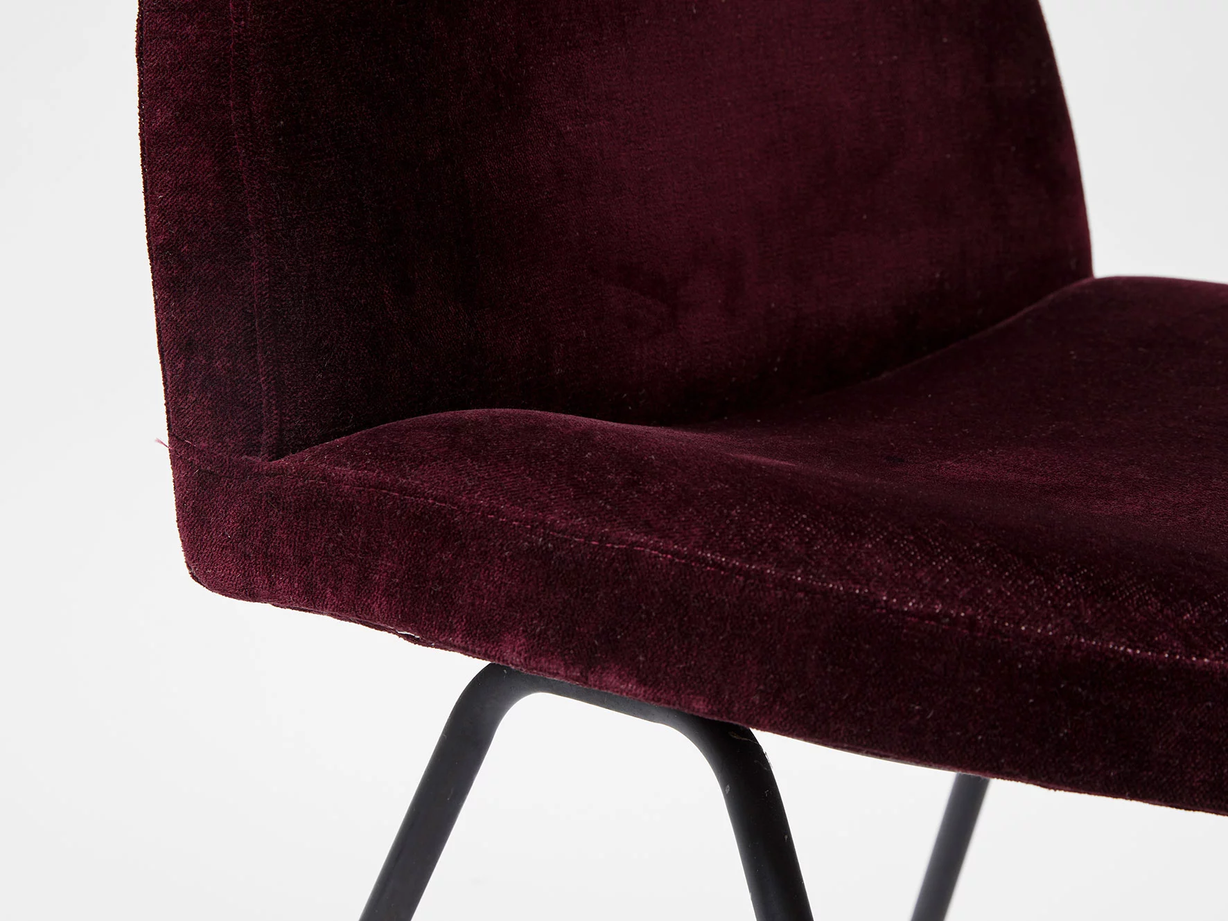 Chair 771 - Joseph-André Motte - Seating - Galerie kreo