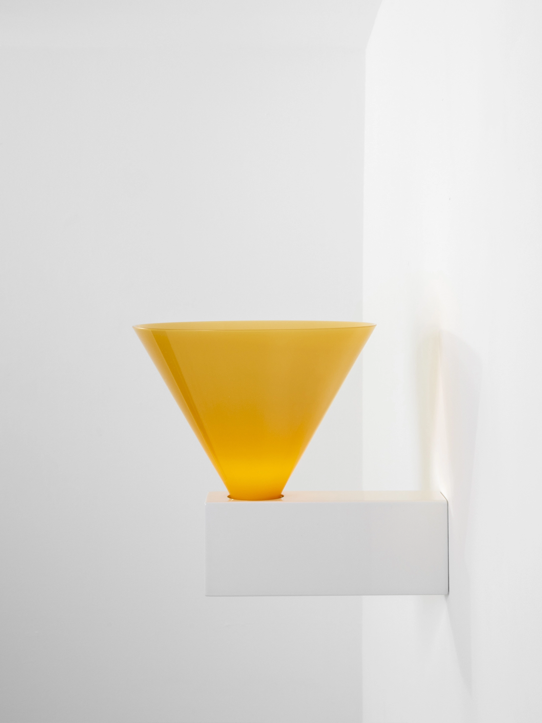 Signal W POLYCHROMATIC - Edward and Jay Barber and Osgerby - Wall light - Galerie kreo