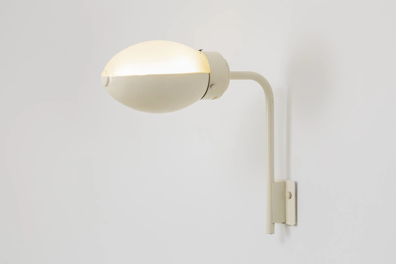 141 - Franco and Franca Albini and Helg  - Wall light - Galerie kreo