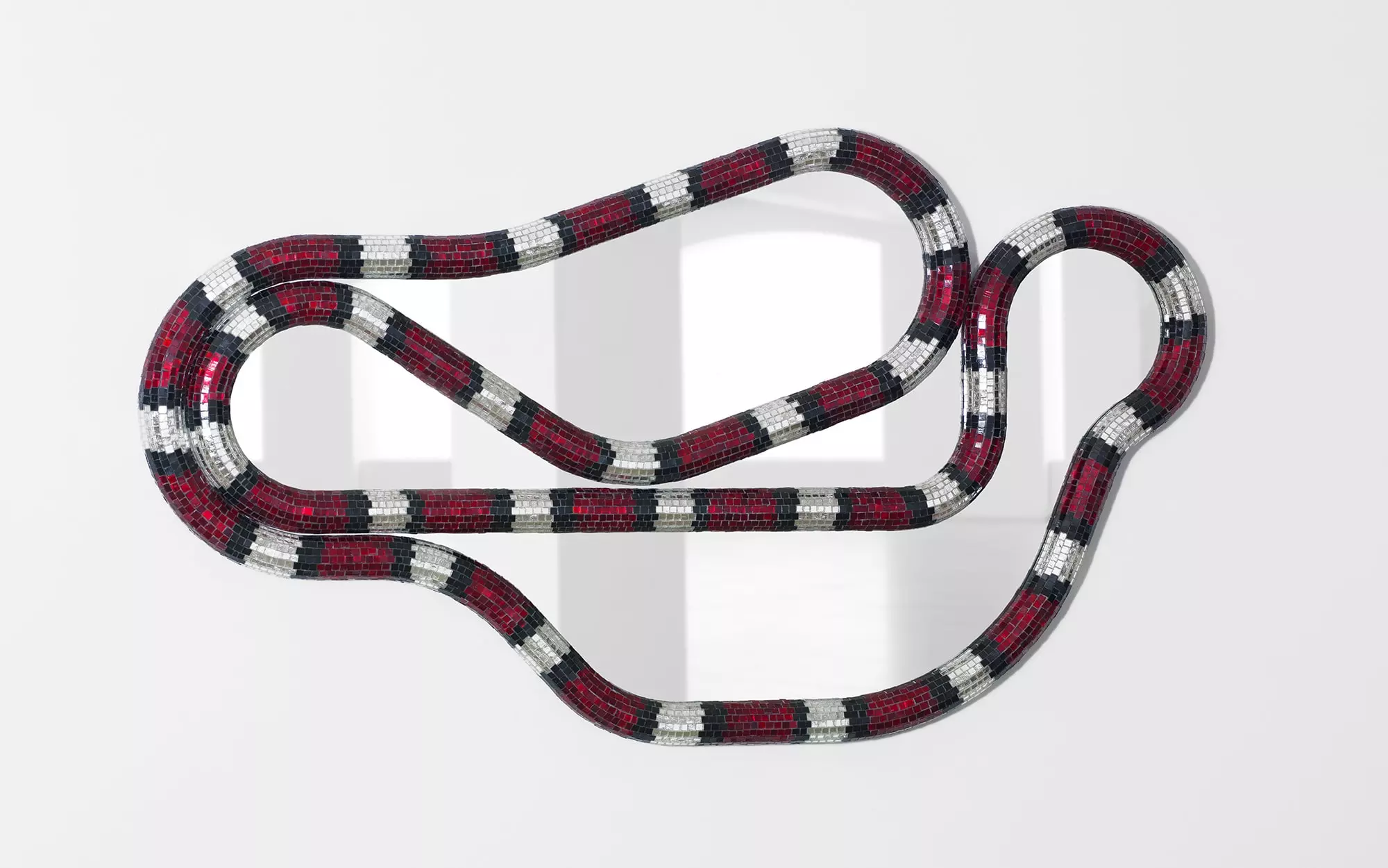 Snake Mirror - Jean-Baptiste Fastrez - Pendant light - Galerie kreo