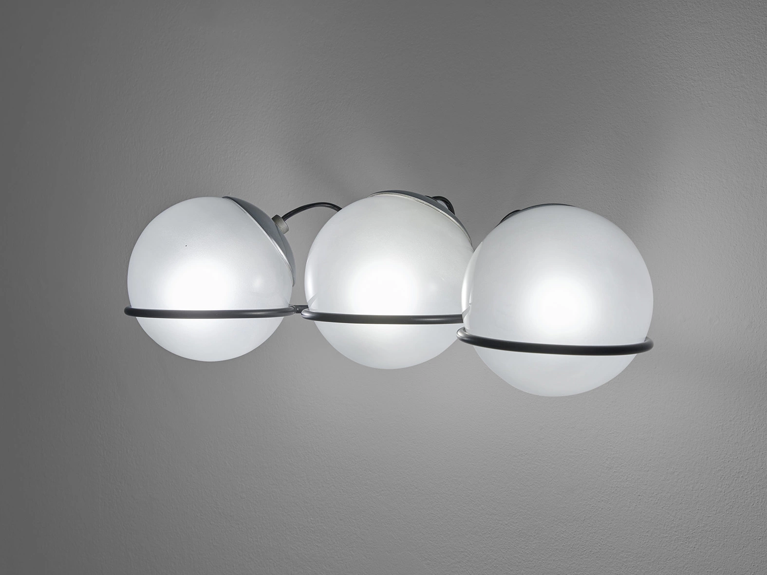 237/3 - Gino Sarfatti - Wall light - Galerie kreo