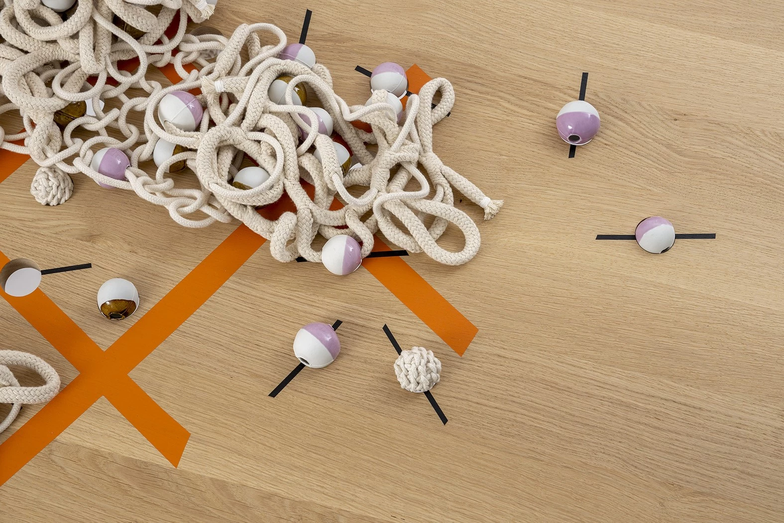 Beads LT - Hella Jongerius - Table - Galerie kreo